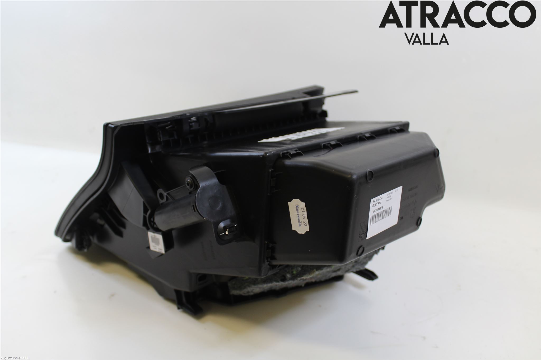 Peugeot 2008/E-2008 20- Handskfack