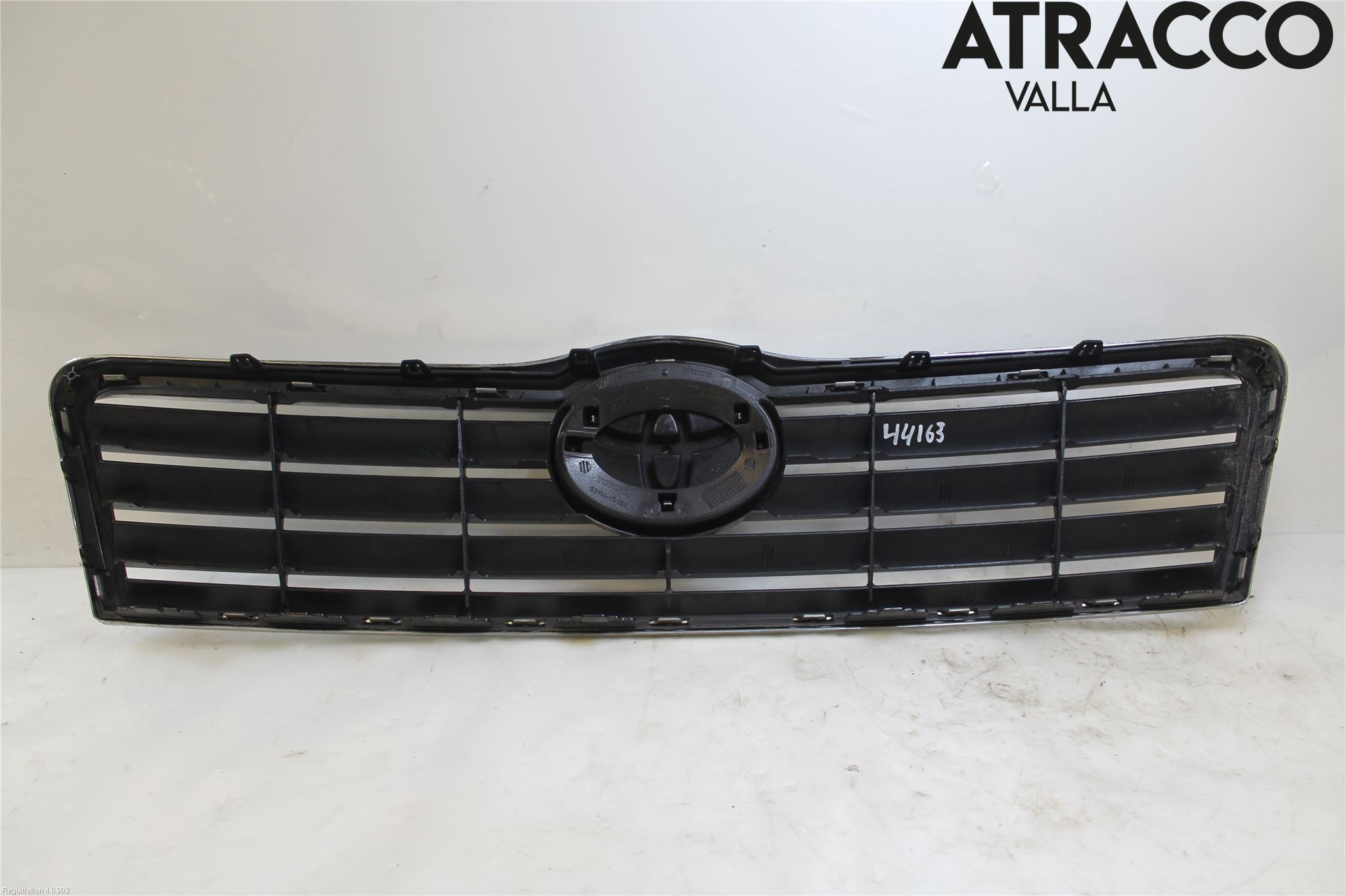 Toyota AVENSIS 03-06 Grill Komp