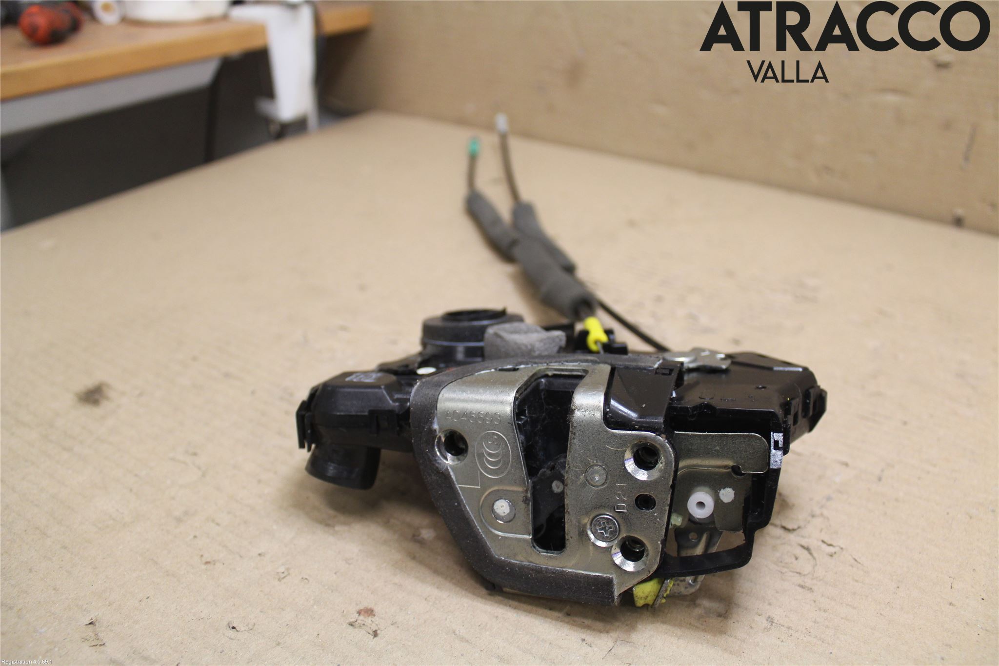 Toyota COROLLA VERSO 04-07 Låskista-Dörrlås