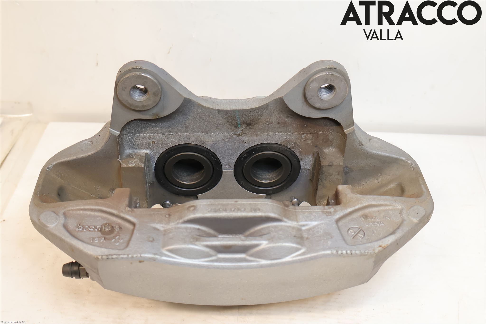 Tesla MODEL Y 21- Bromsok Fram Höger