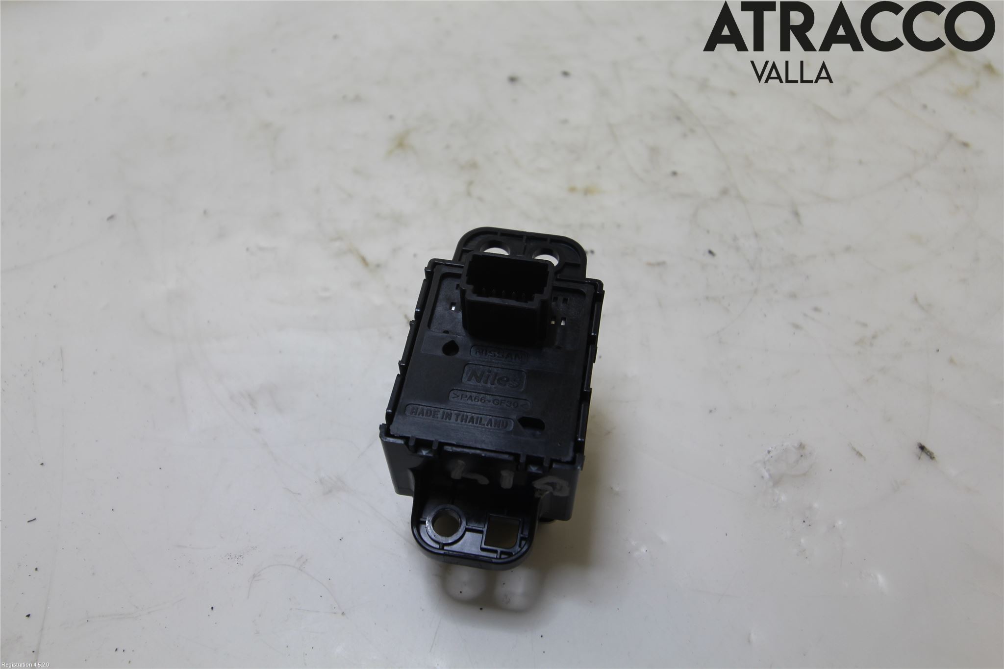 Nissan QASHQAI 14-17 Strömställare Parkeringsbroms