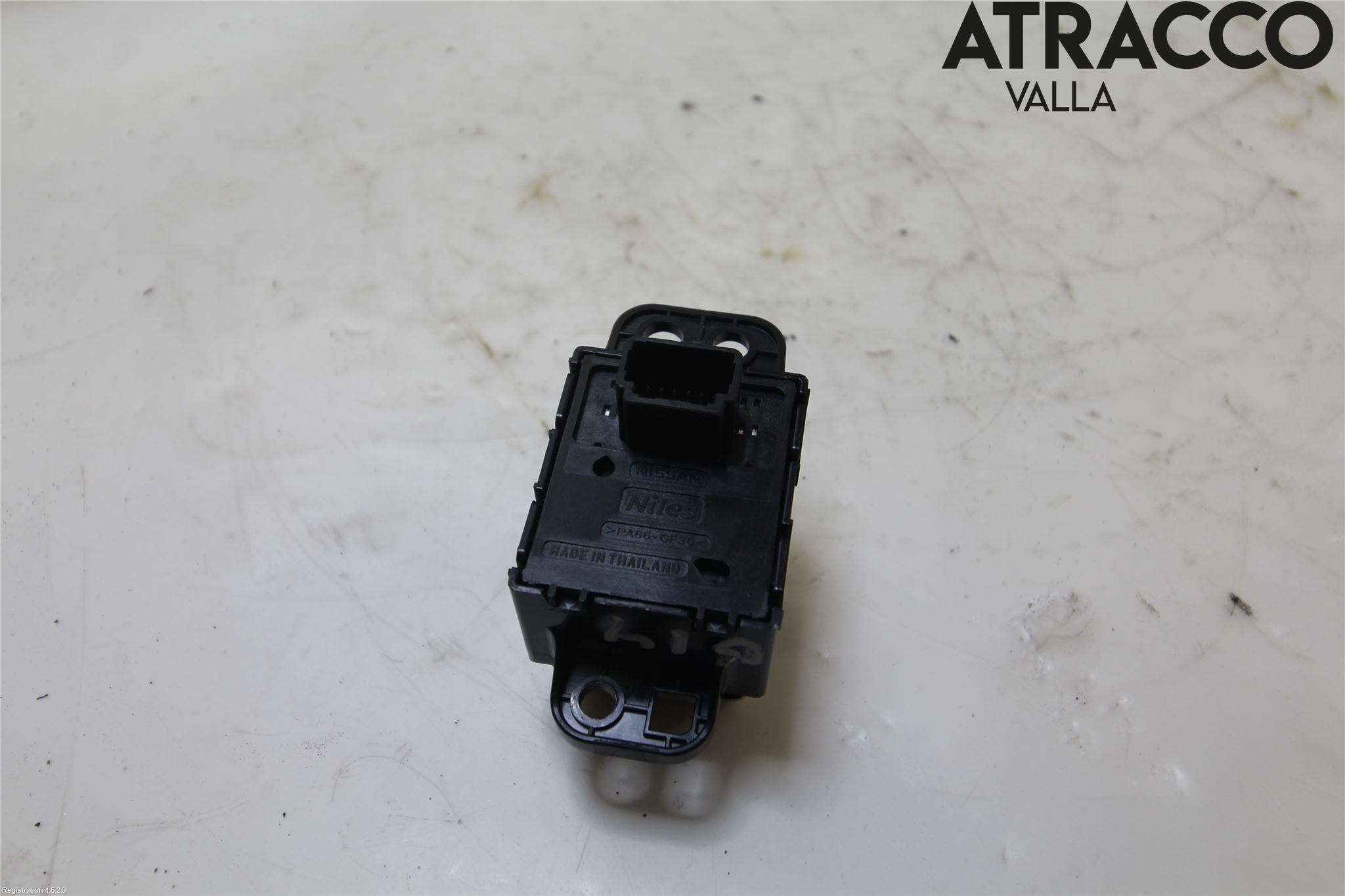 Nissan QASHQAI 14-17 Strömställare Parkeringsbroms