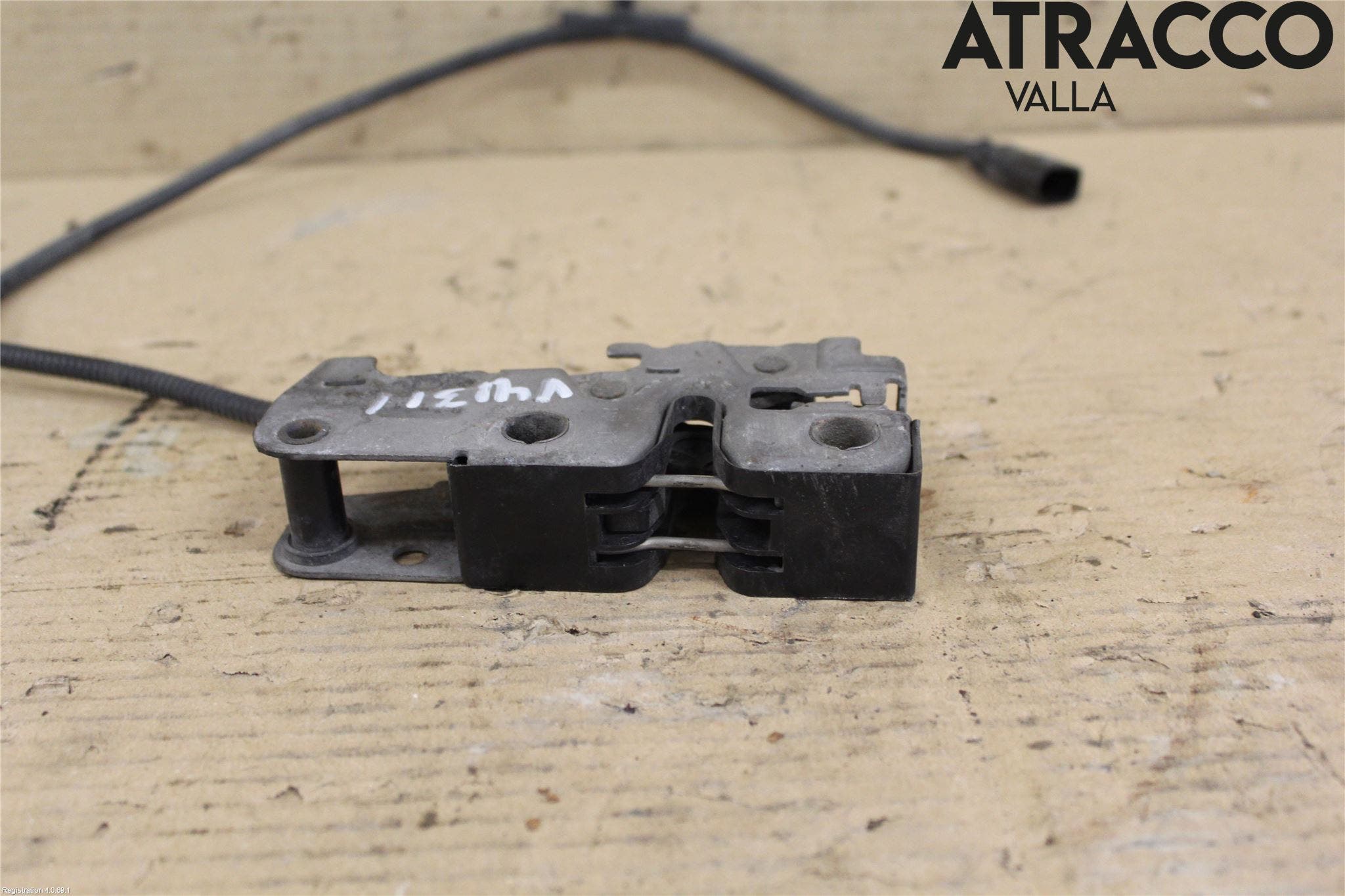 Volkswagen VW GOLF VI 09-13 Huvlås