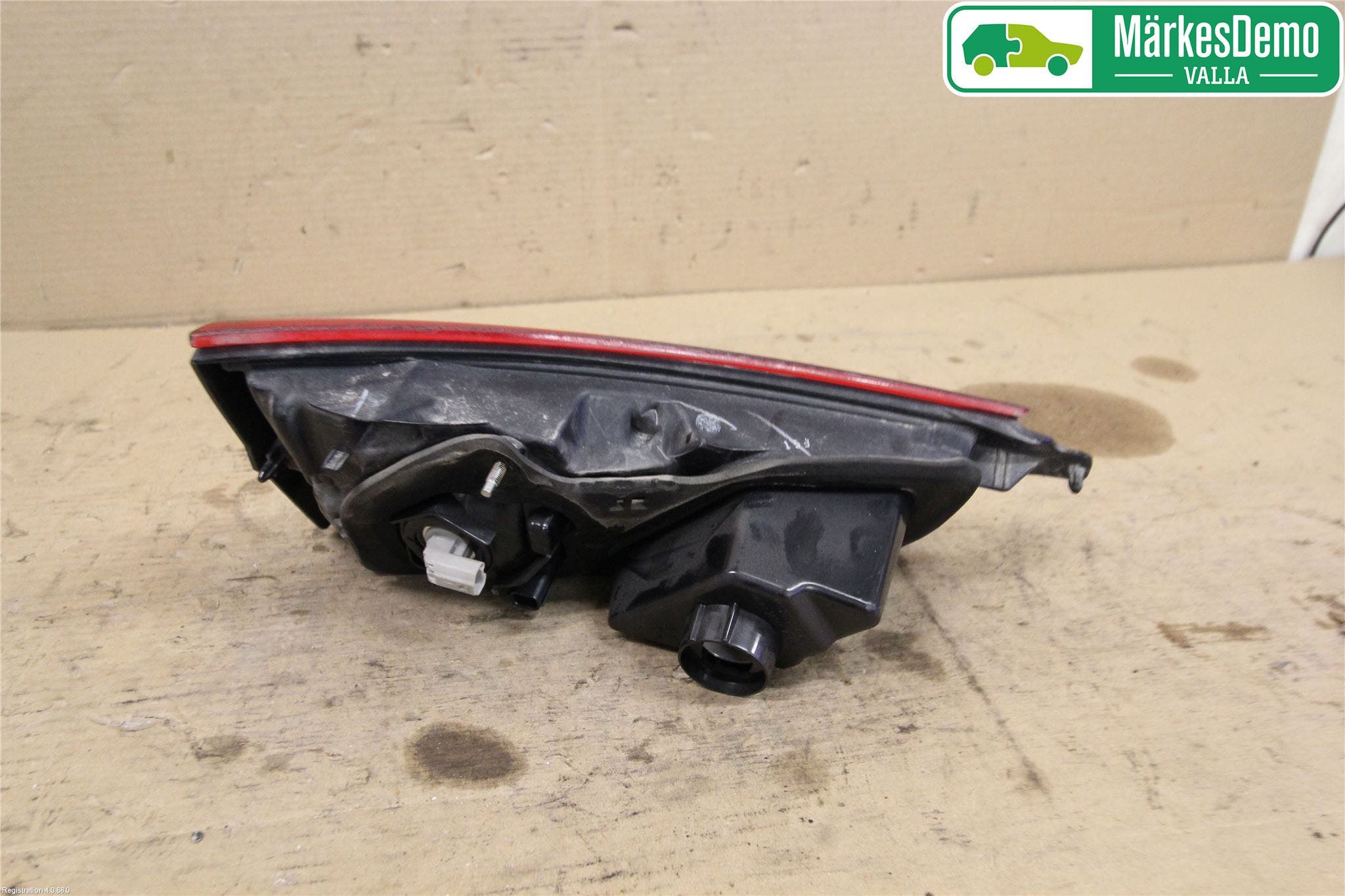 Nissan QASHQAI 14-17 Bakljus Lucka Hö