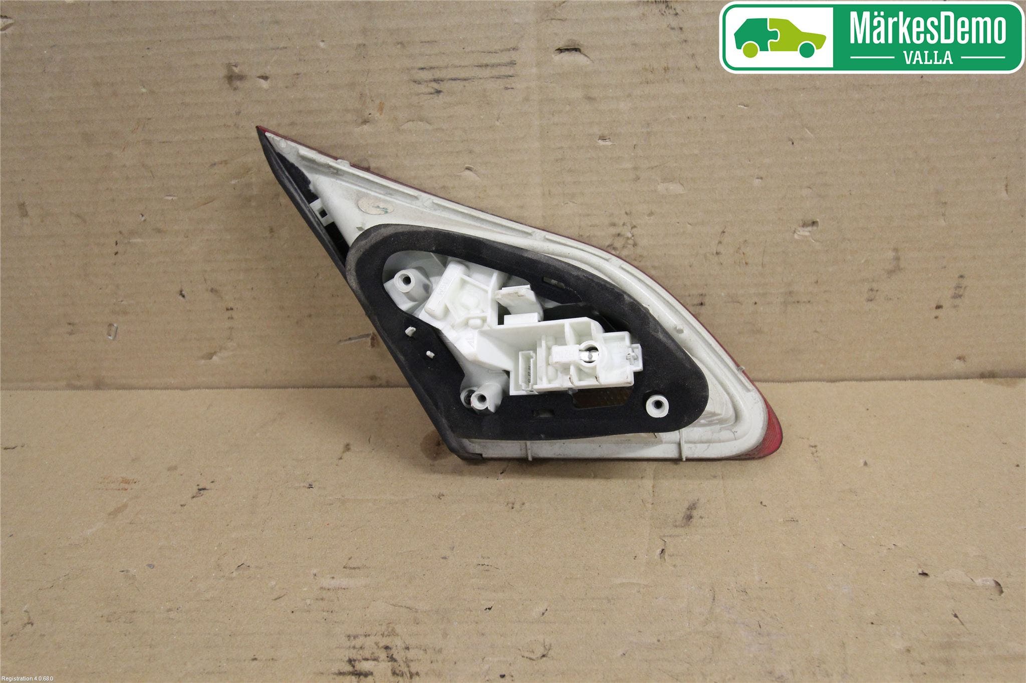 Opel ASTRA J 10-15 Bakljus Lucka Hö