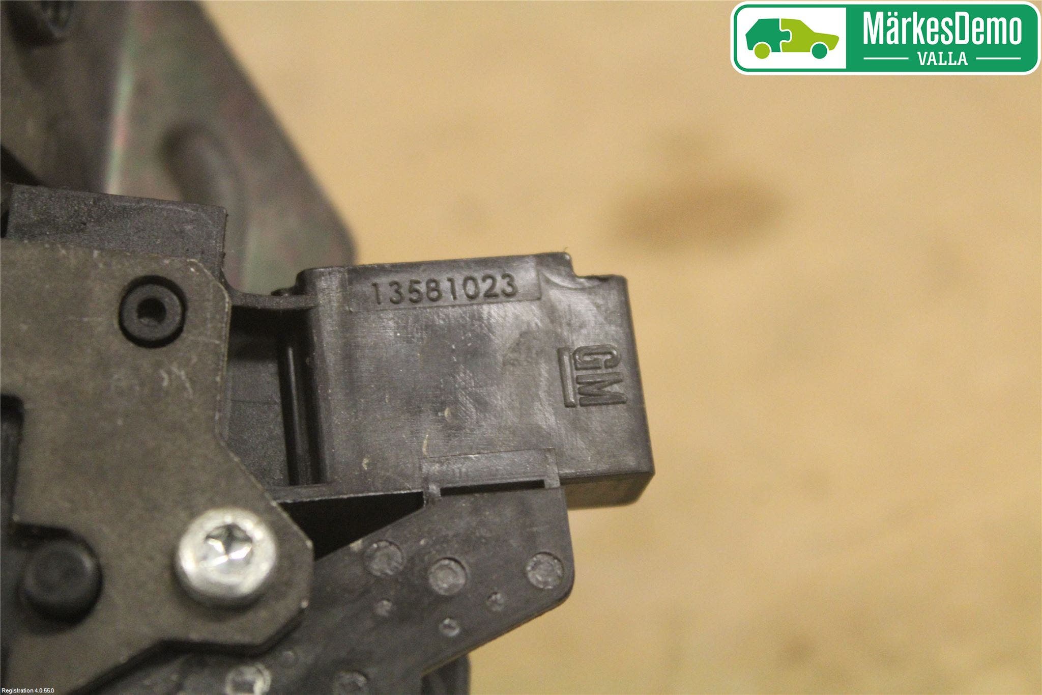 Opel ASTRA J 10-15 Låskista Baklucka