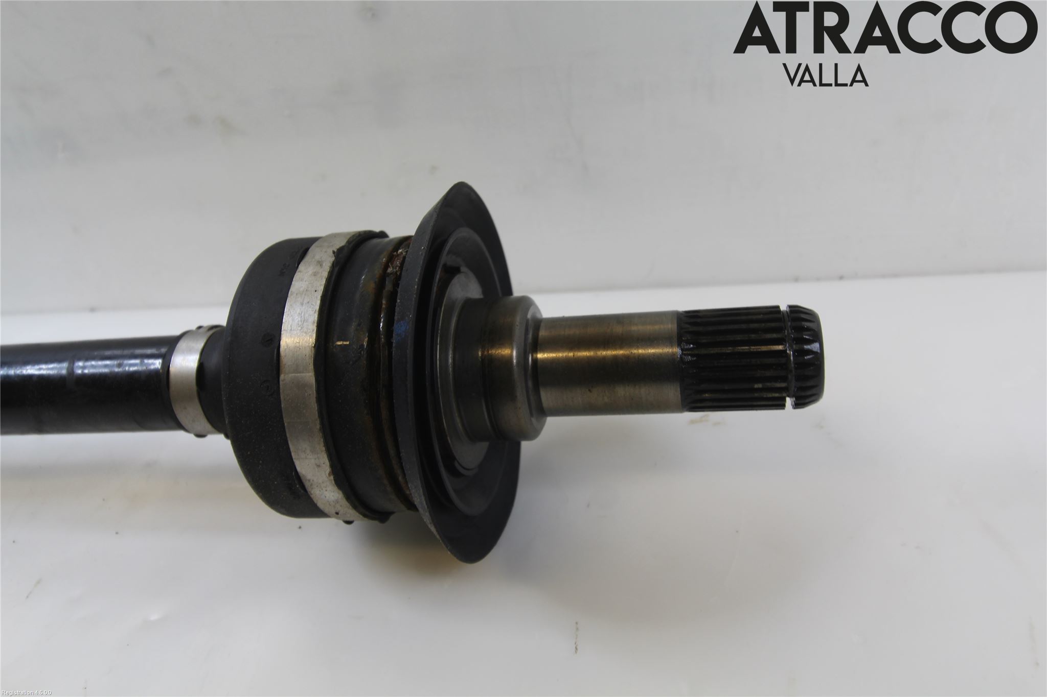 BMW 5 G30/G31/F90 17-23 Drivaxel Bak Vänster