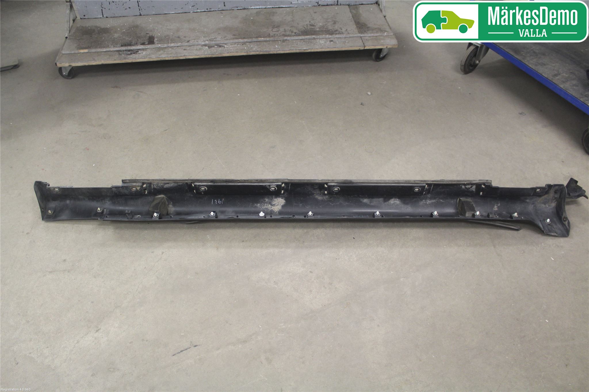 Lexus IS 220d/250/350 06-13 Sidokjol Vä