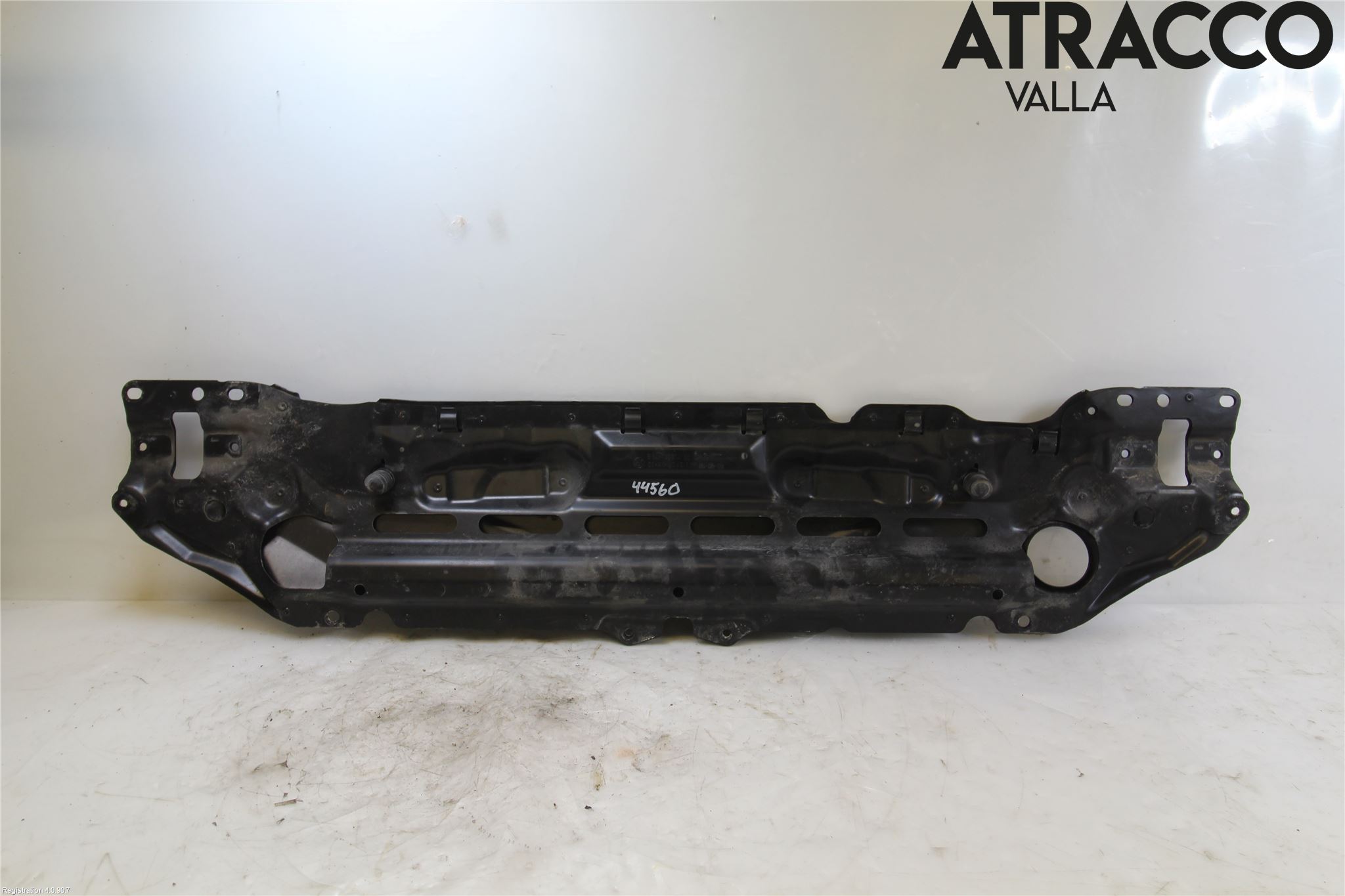 BMW 5 E60/61 Sed/Tou 02-10 Front Huvlåsplåt-Balk