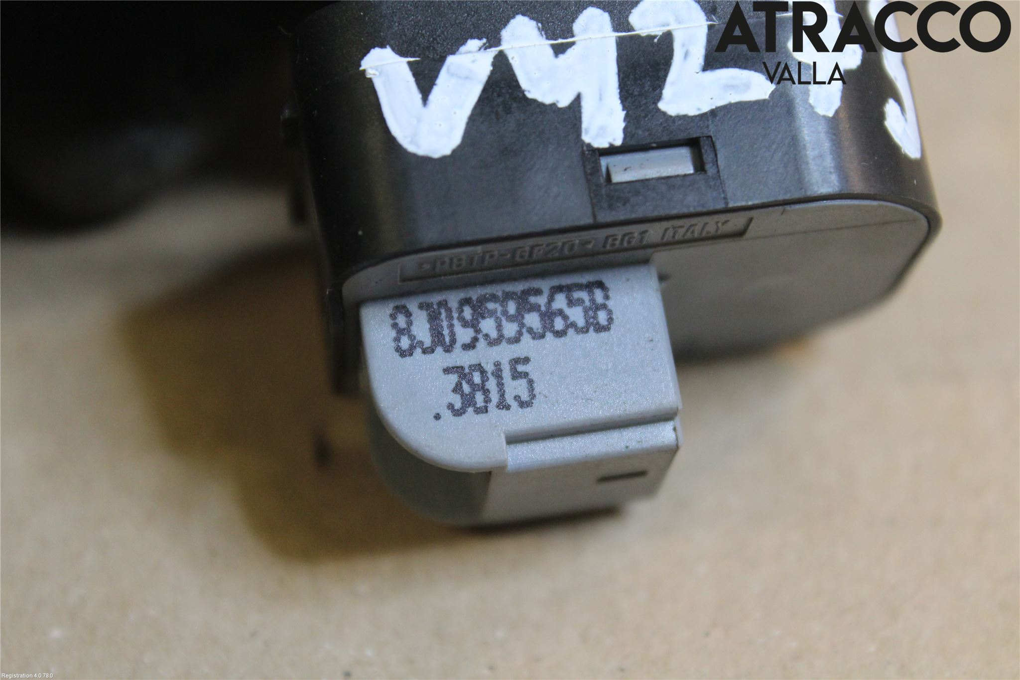 Audi A6 ALLROAD 12-18 Strömställare Spegel