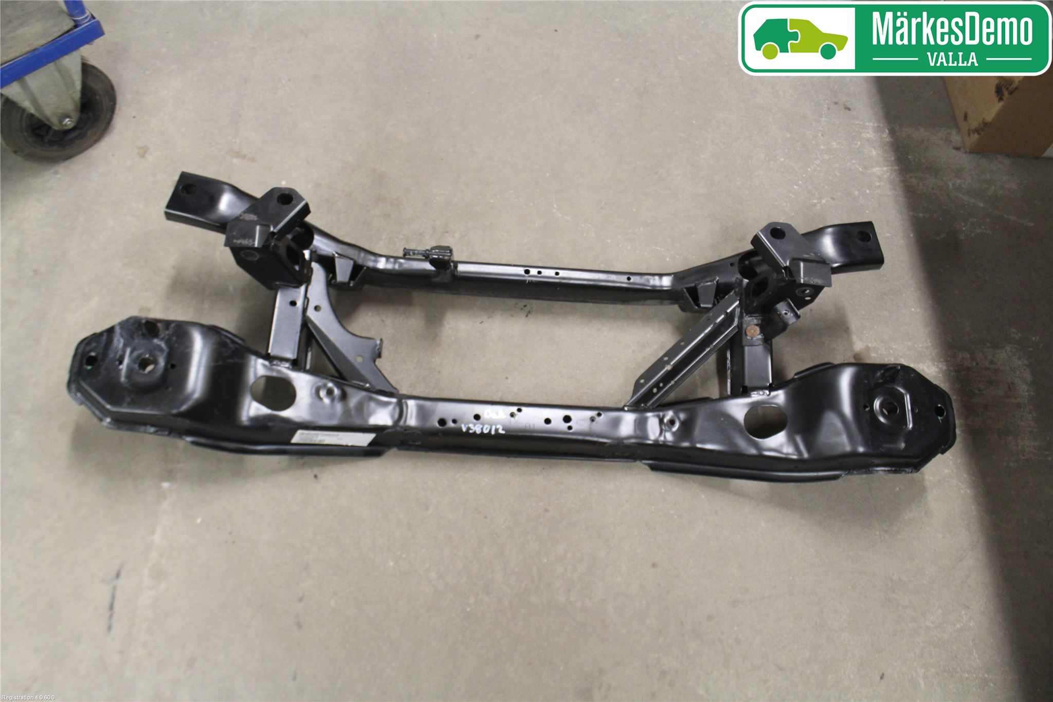 Volvo V40 12-19 Bakaxelbalk