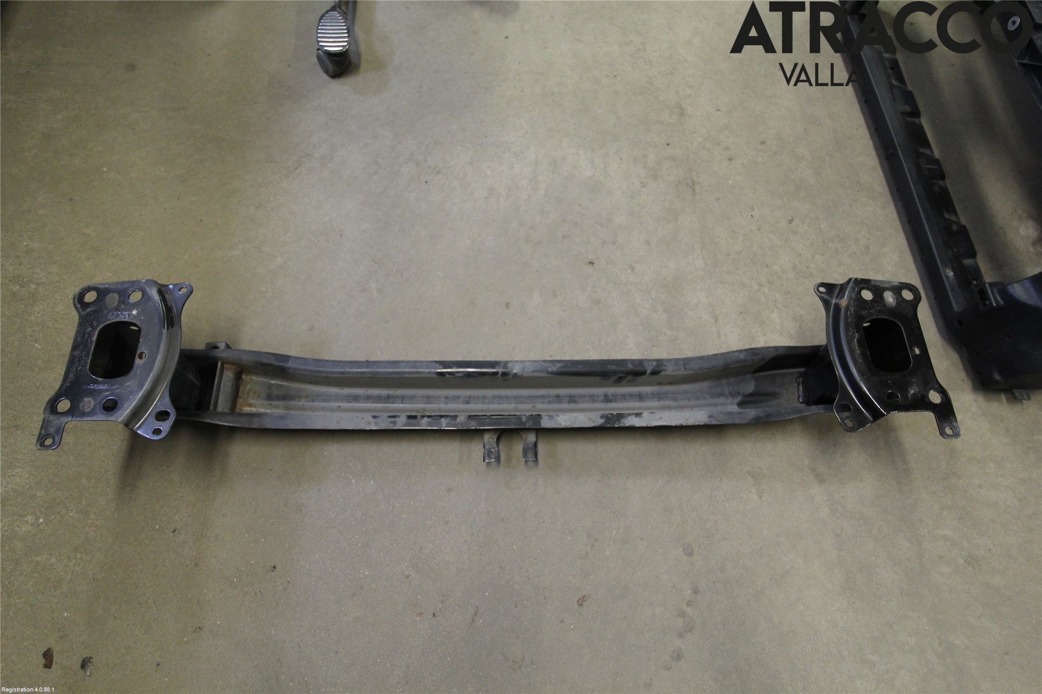 Volkswagen VW GOLF V 04-09 Stötfångarbalk Fram