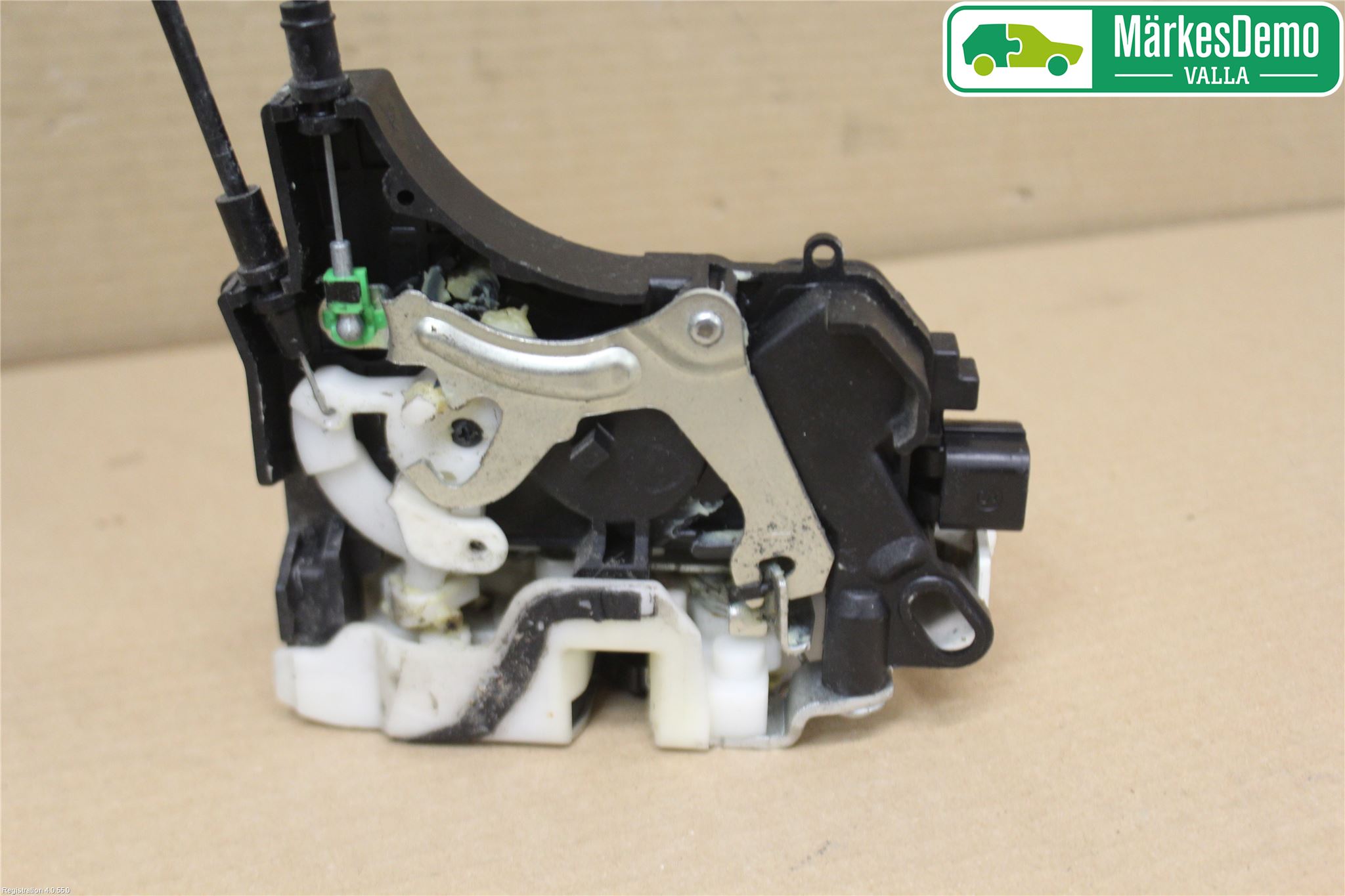 Mitsubishi OUTLANDER 07-12 Låskista-Dörrlås