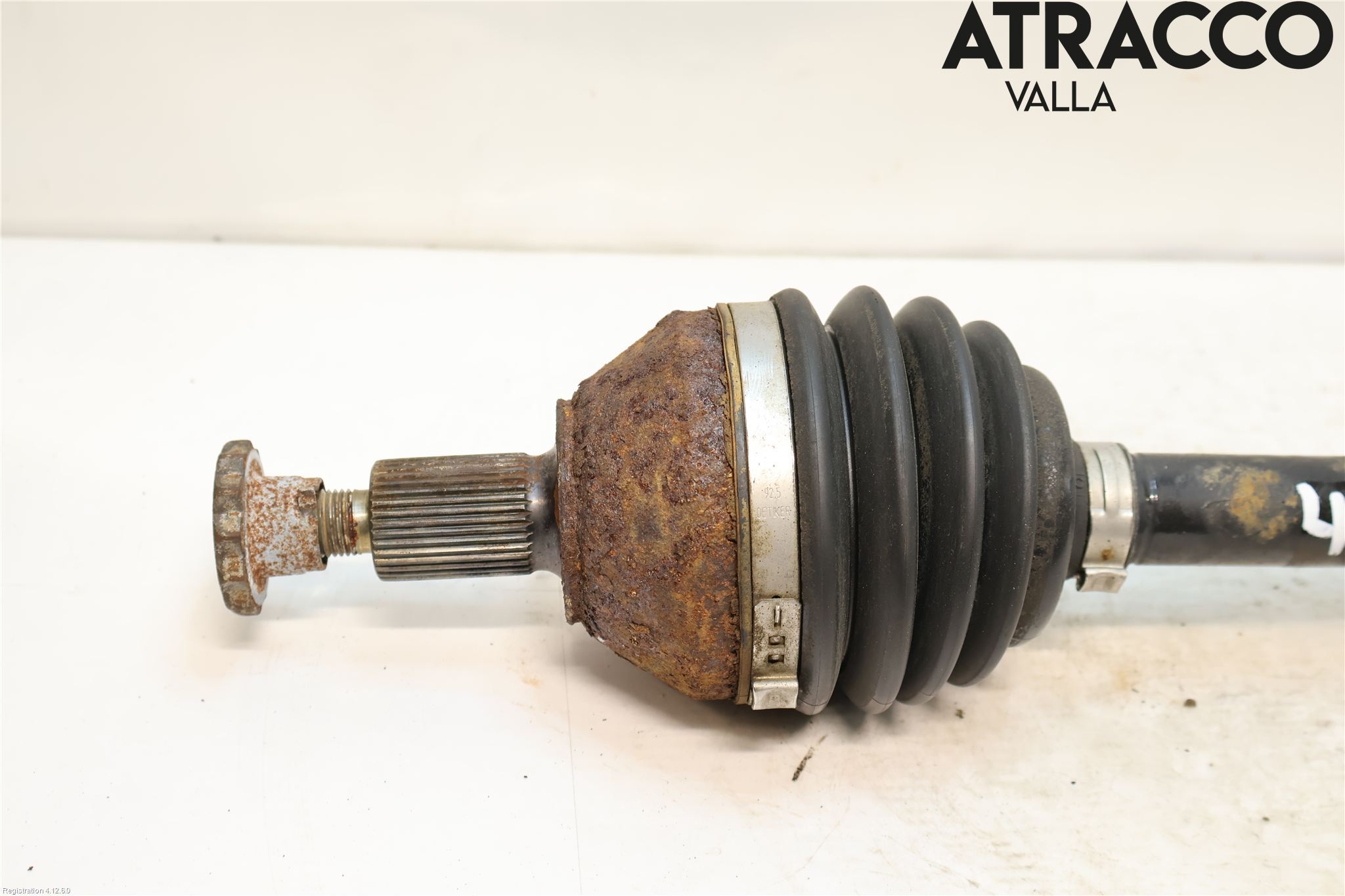 Volkswagen VW POLO 10-17 Drivaxel Fram Vänster