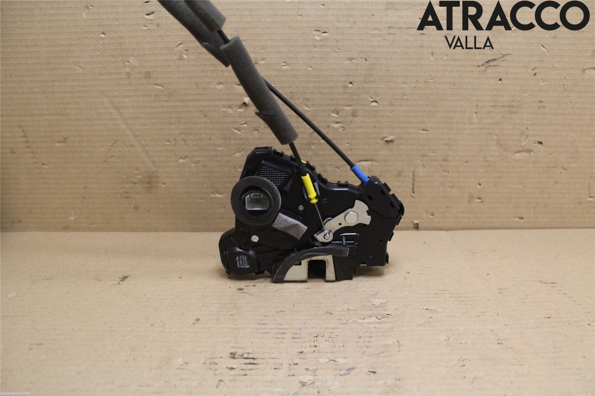 Toyota COROLLA VERSO 04-07 Låskista-Dörrlås