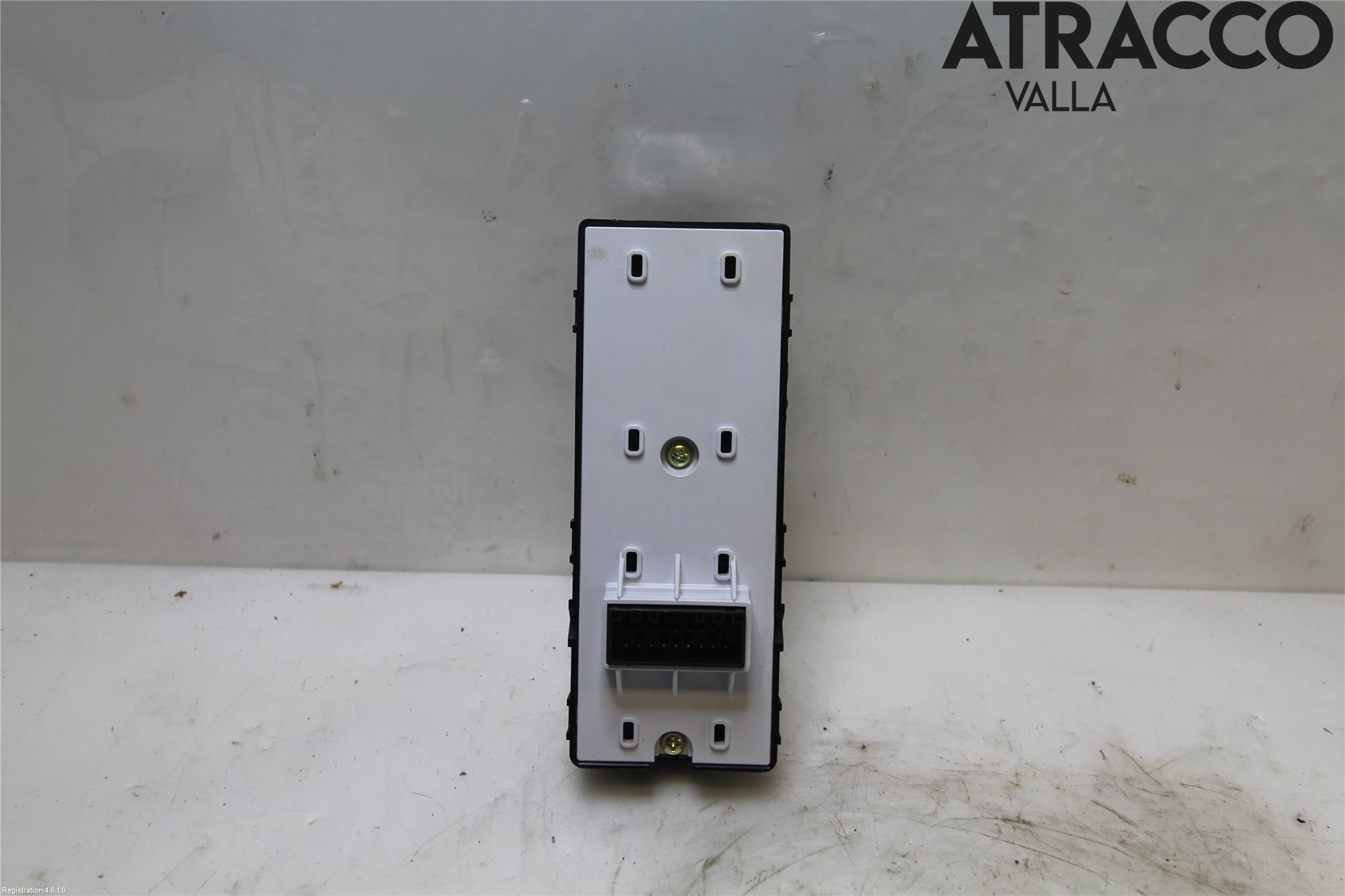 Kia STONIC 18->> Strömställare Elhiss