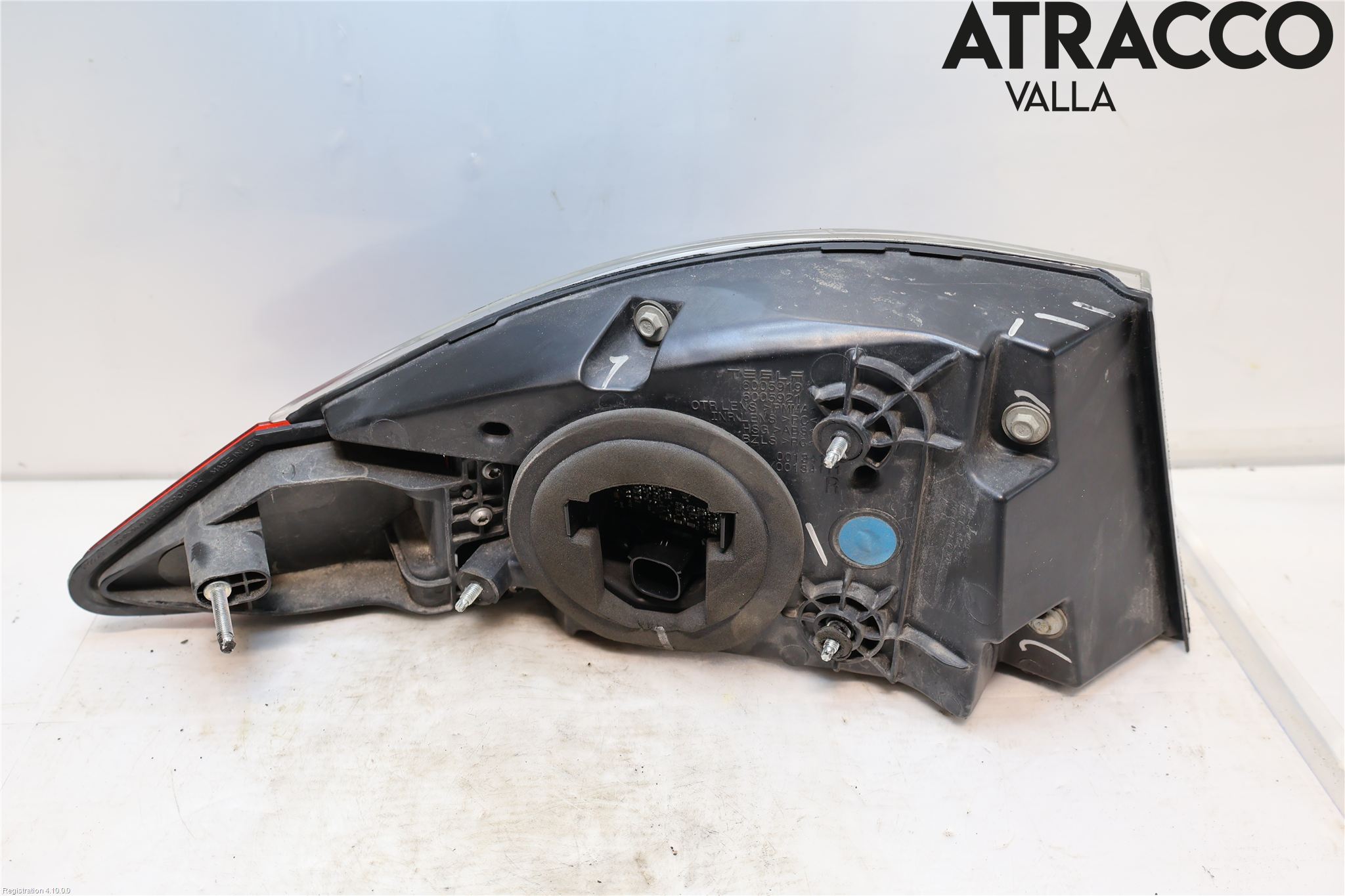 Tesla MODEL S 13- Bakljus Höger