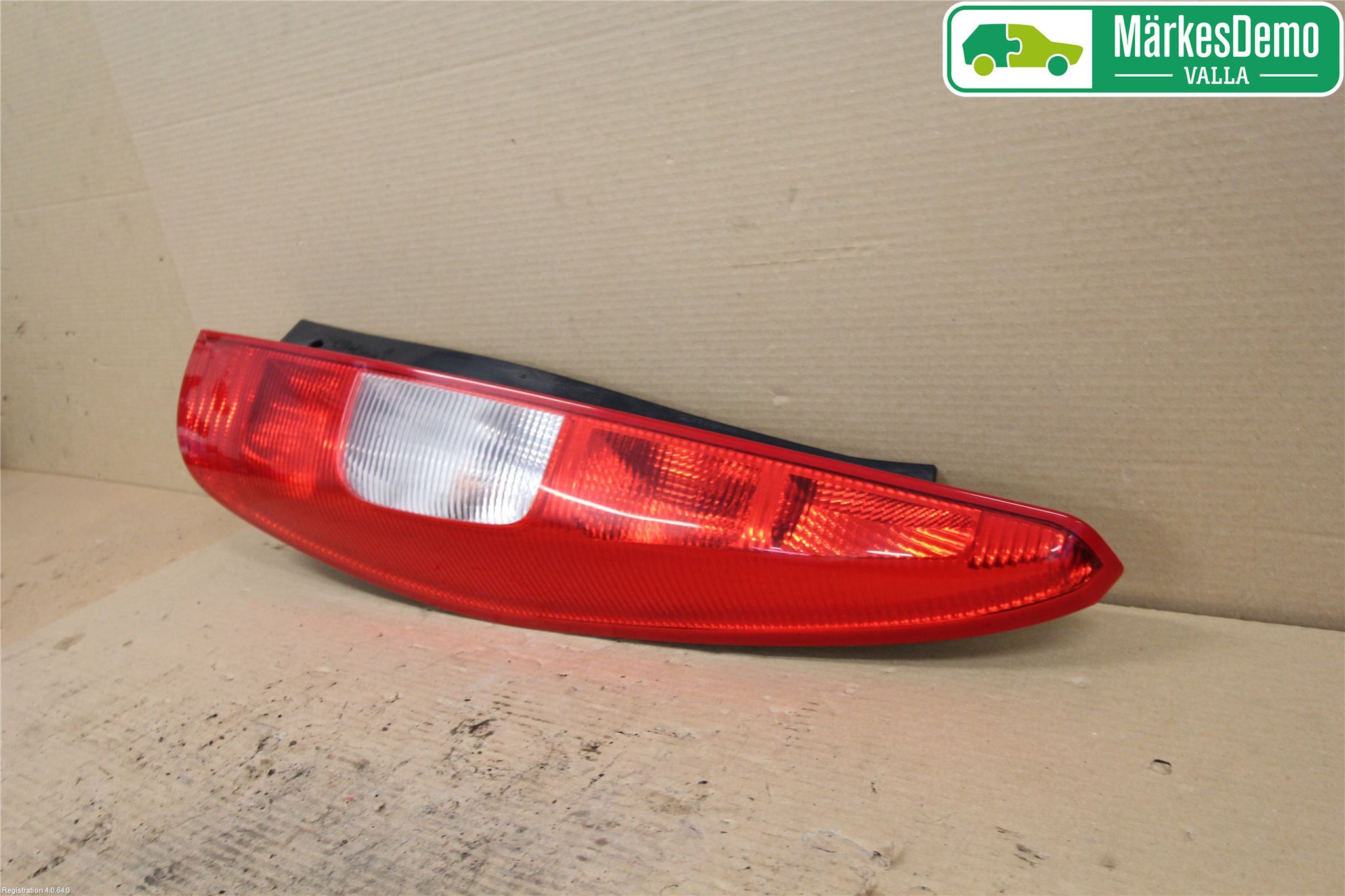 Mitsubishi COLT   04-08 Bakljus Höger