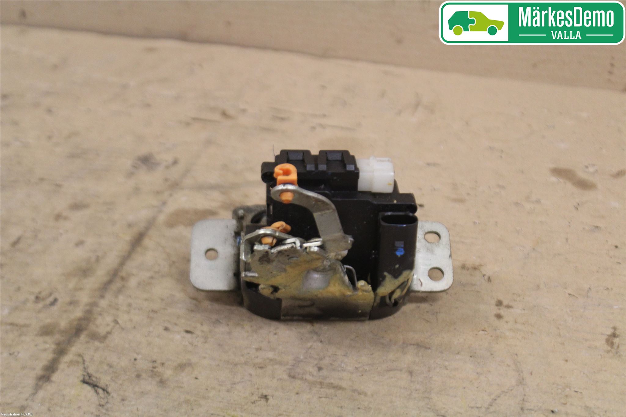 Mitsubishi COLT   04-08 Låskista Baklucka