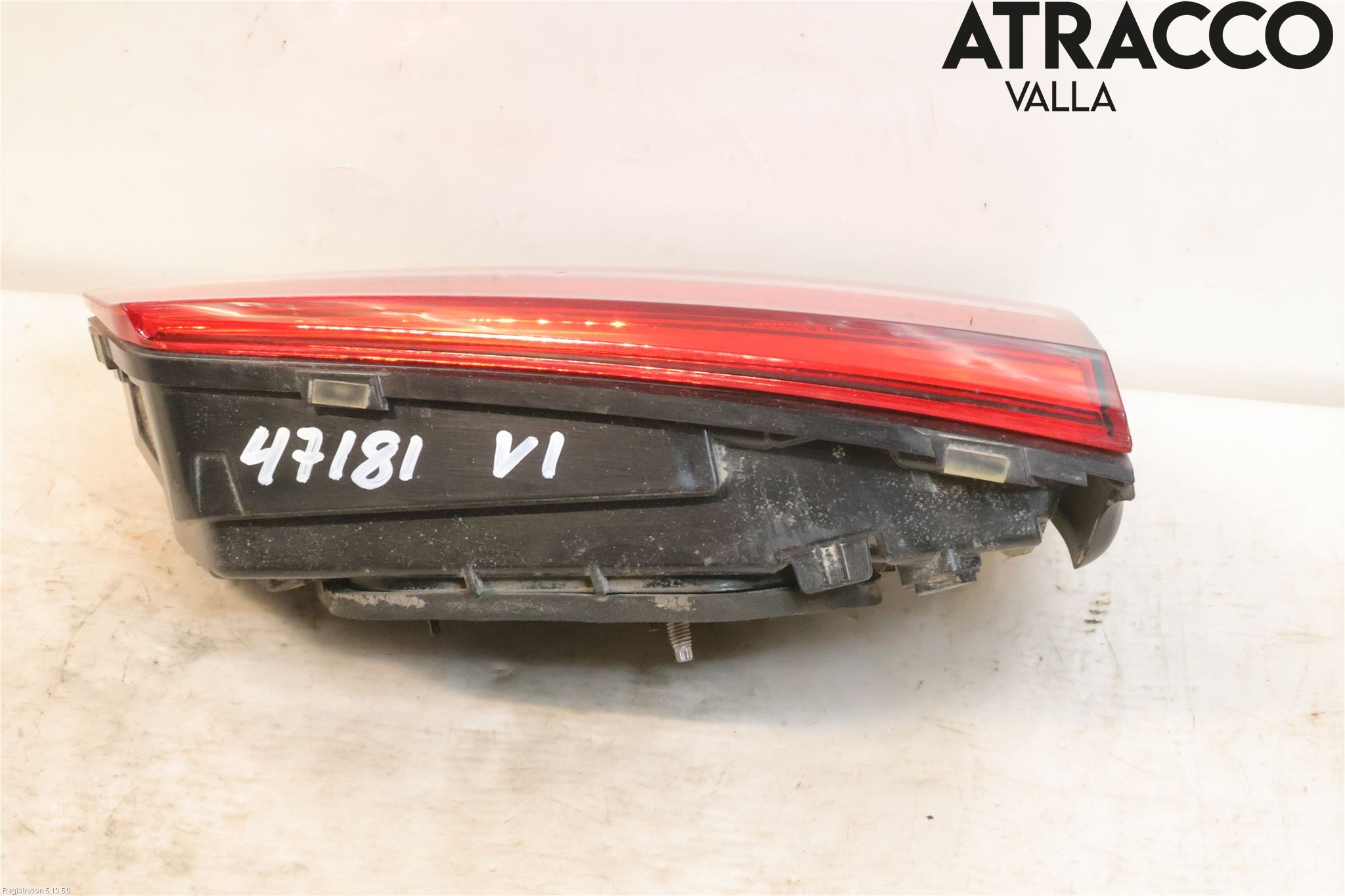 Volkswagen VW PASSAT 15-19 Bakljus Lucka Vä