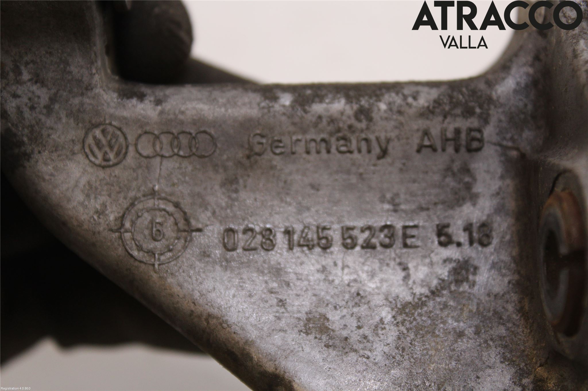 Volkswagen VW GOLF III 92-99 Styrservopumpsfäste