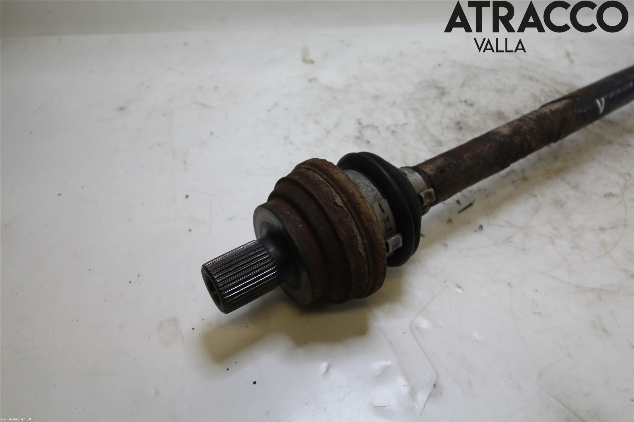 Skoda SUPERB 16-24 Drivaxel Bak Vänster