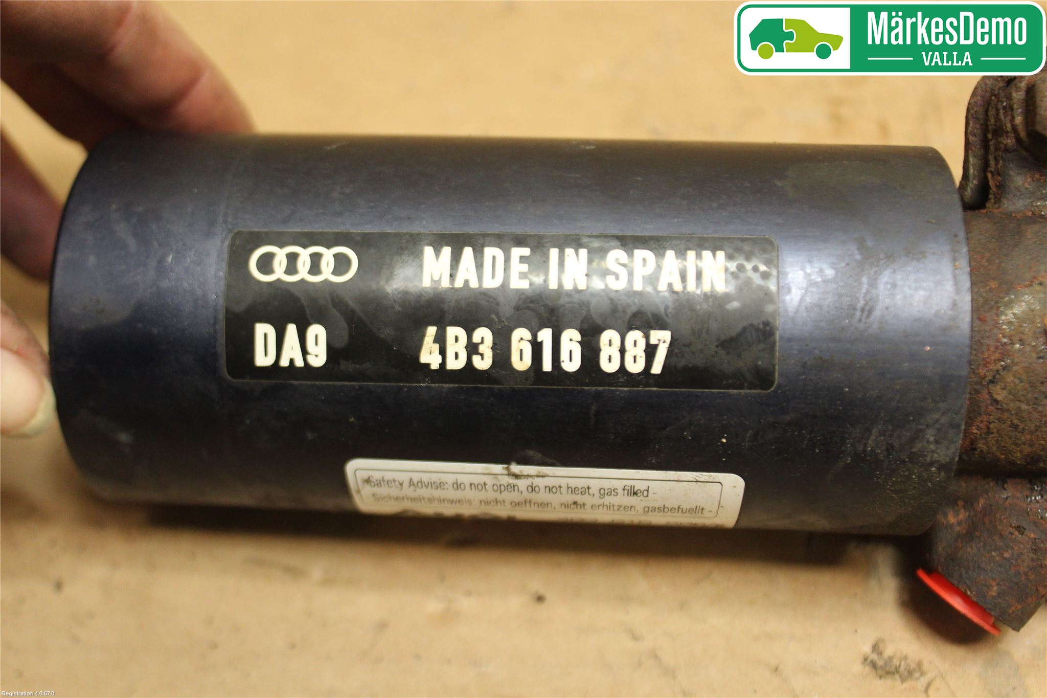 Audi A6/S6     97-05 Fjädr Hydraulklocka Bak