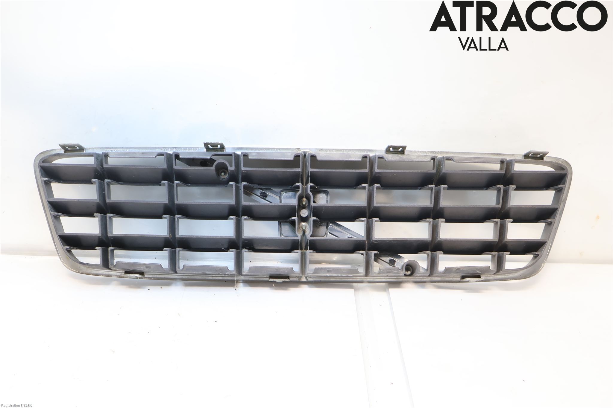 Volvo XC70 01-04 Grill Komp