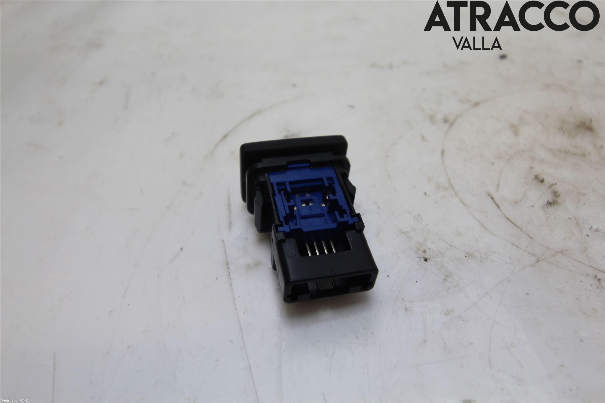 Toyota RAV4 13-18 Strömställare Övrigt