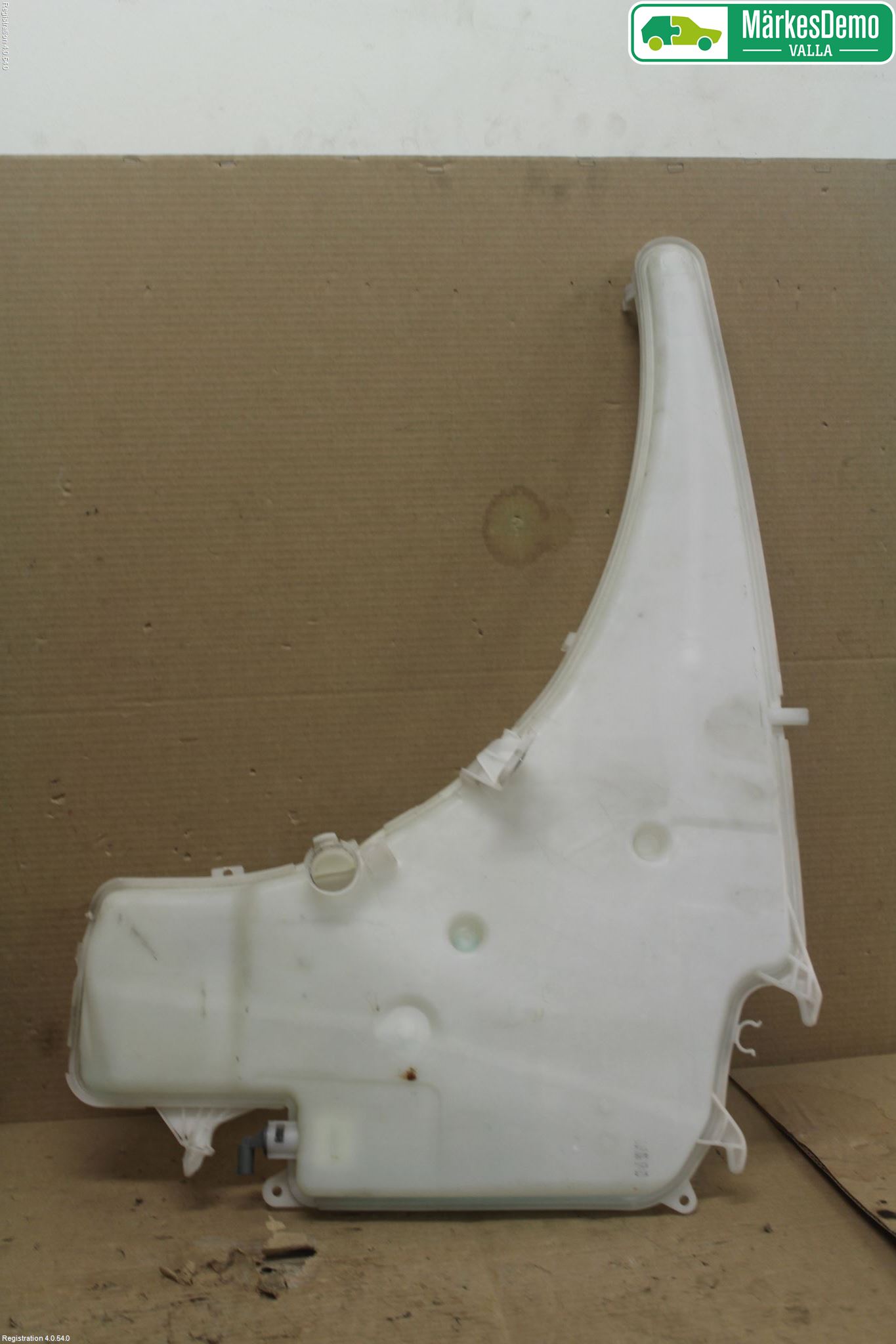 BMW 1 E87/81 5D/3D 03-11 Spolartank Vindruta-Strål