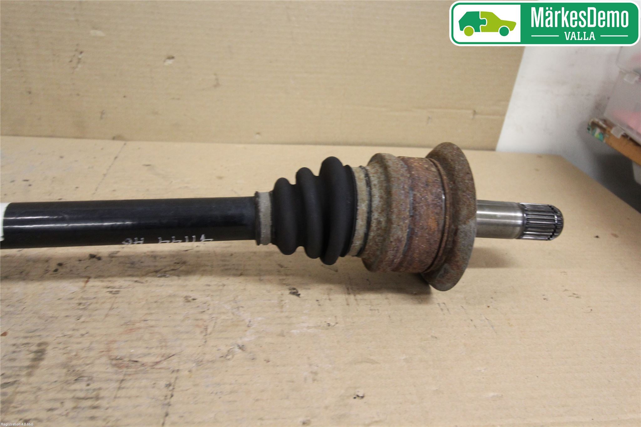 BMW 5 F10/F11/F18 09-17 Drivaxel Bak Höger