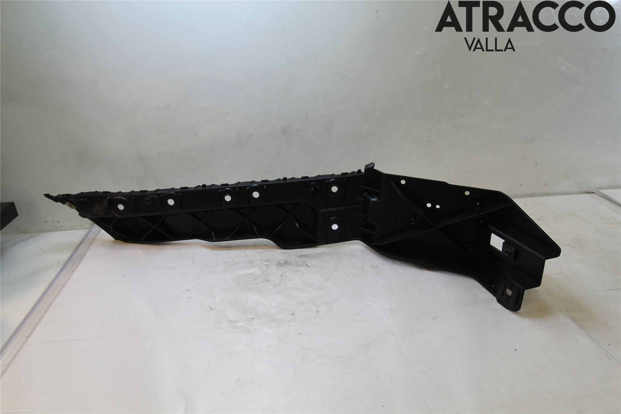 Landrover RANGE ROVER SPORT (L494) 14-22 Stötfångarfäste Bak Hö