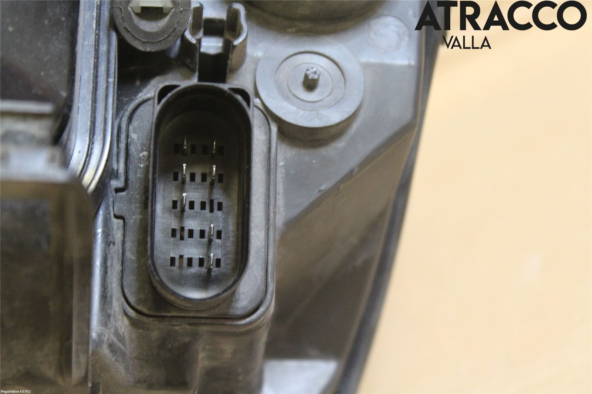 Ford FOCUS     04-07 Strålkastare Höger