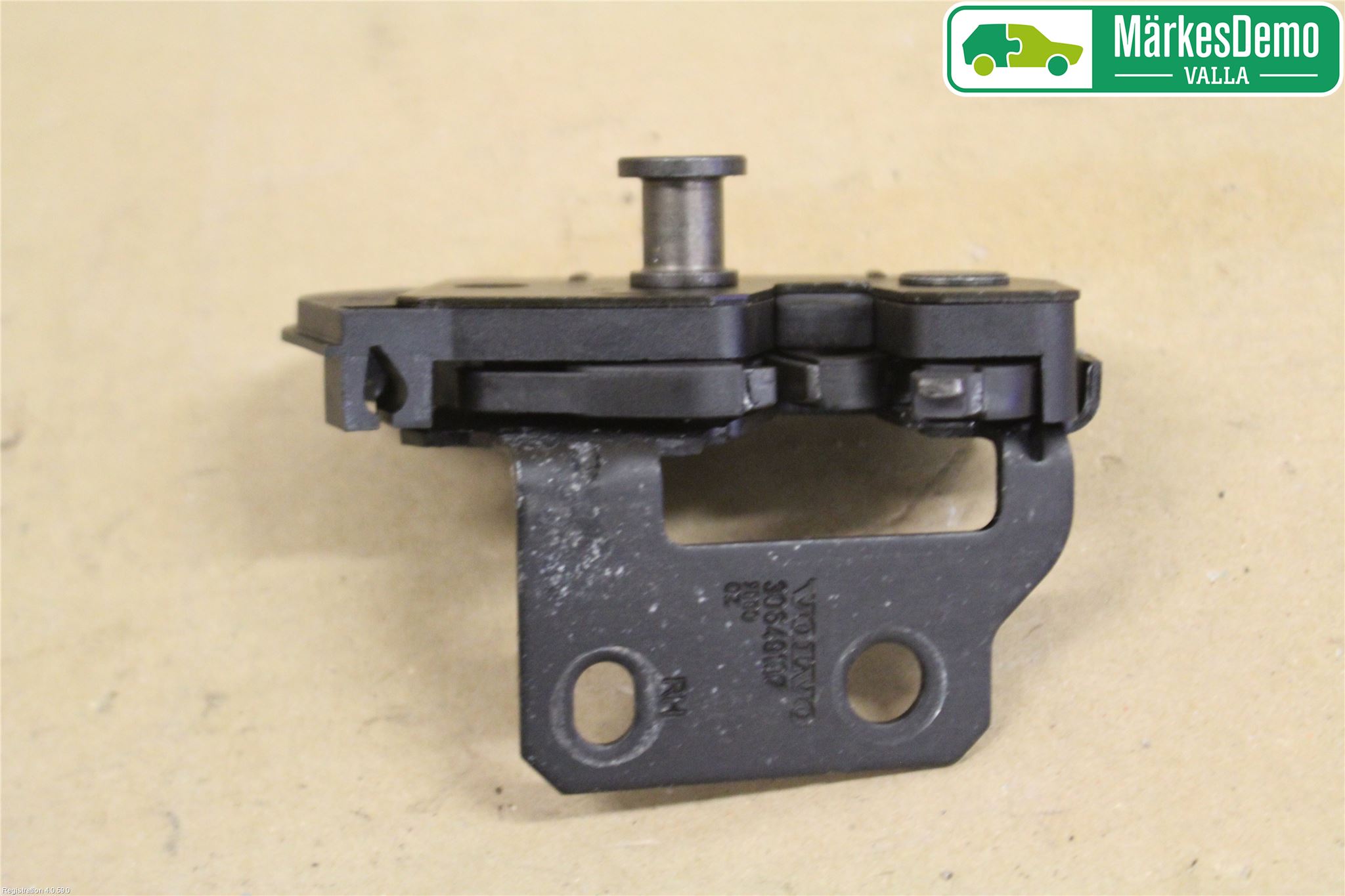 Volvo XC90 03-06 Låskista Baklucka