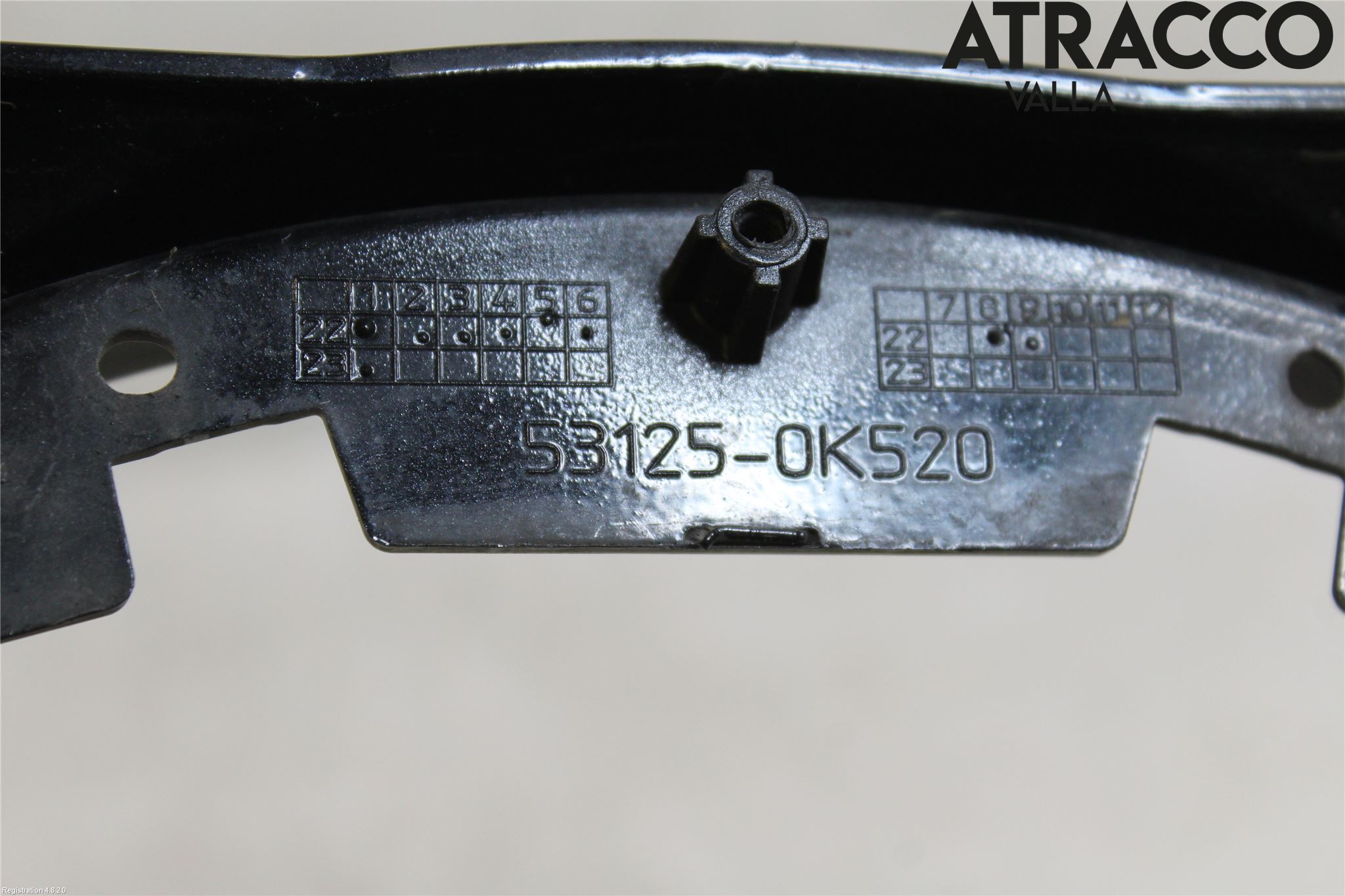 Toyota HILUX 16- Grillsarg