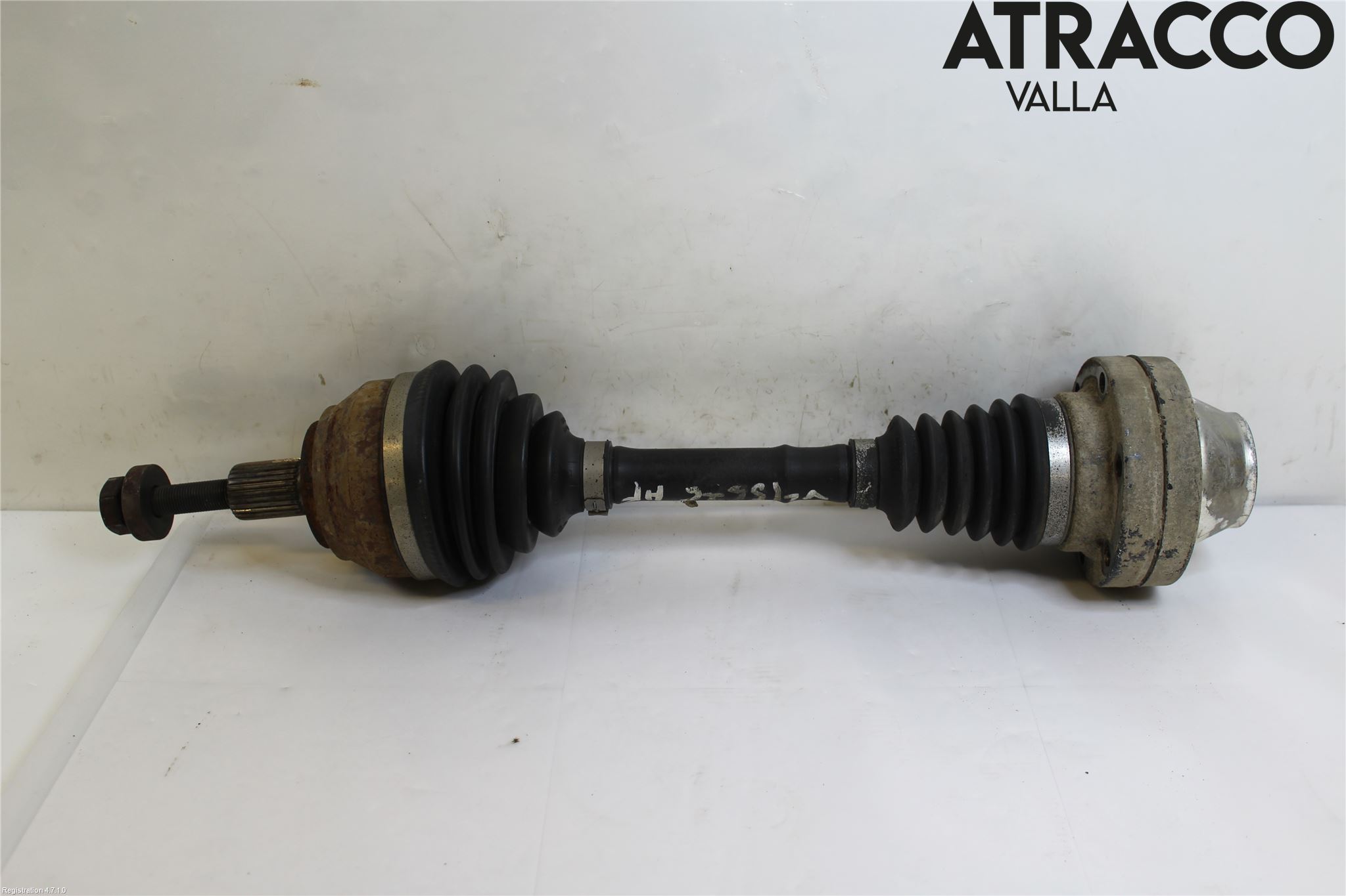Volkswagen VW AMAROK 2H 10-22 Drivaxel Fram Höger