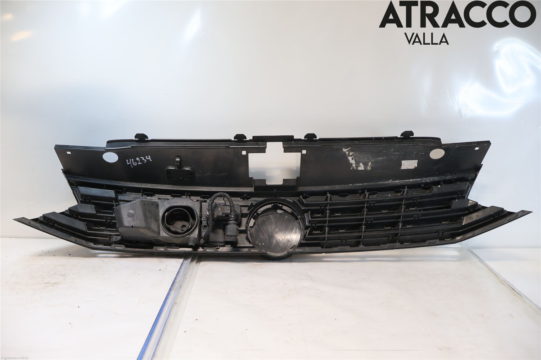 Volkswagen VW PASSAT 15-19 Grill Komp