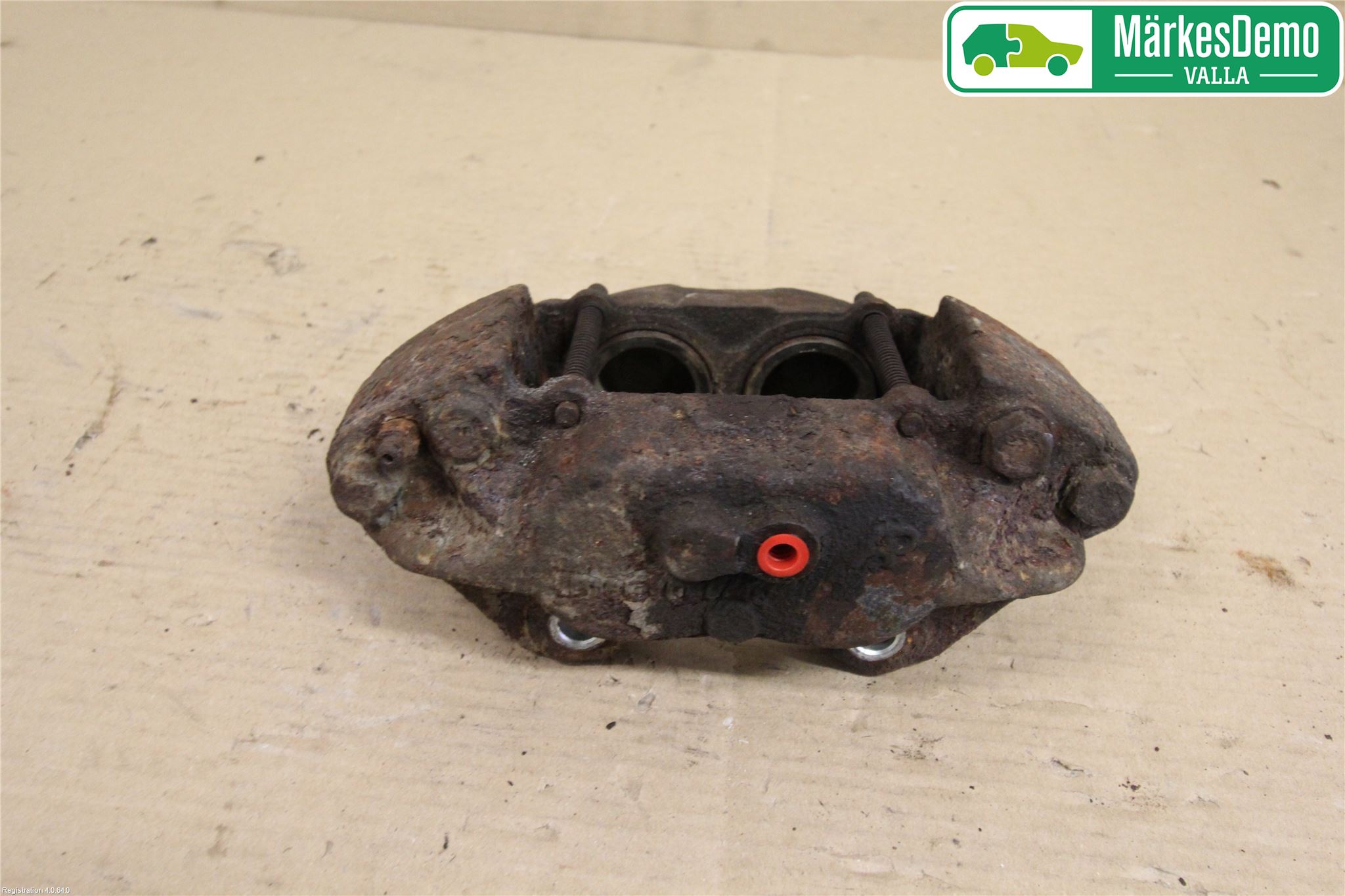 Landrover DEFENDER (L316) 07-16 Bromsok Fram Höger