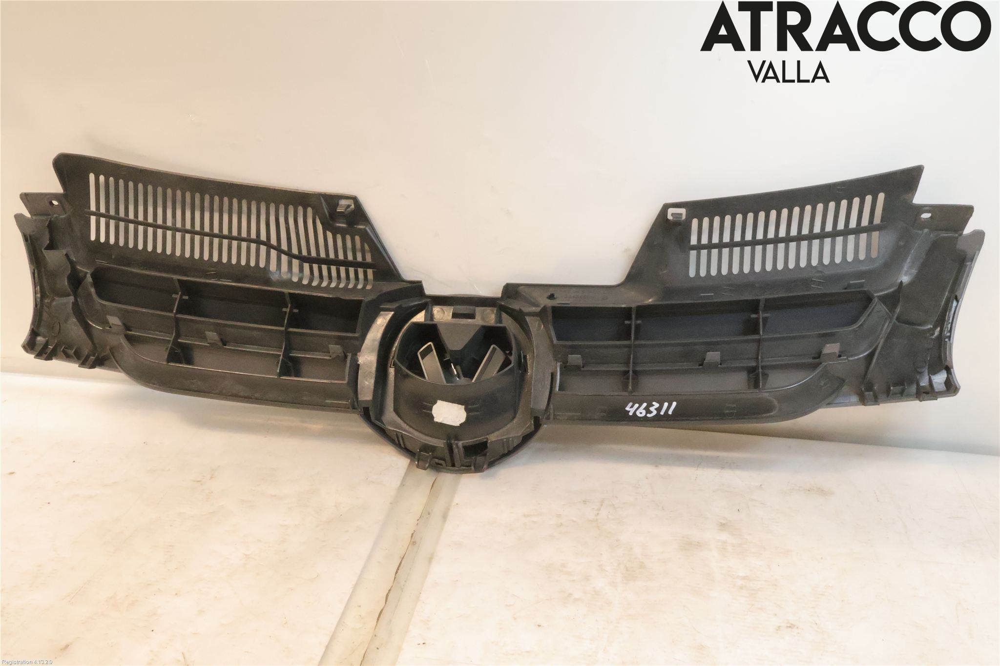 Volkswagen VW GOLF V 04-09 Grill Komp