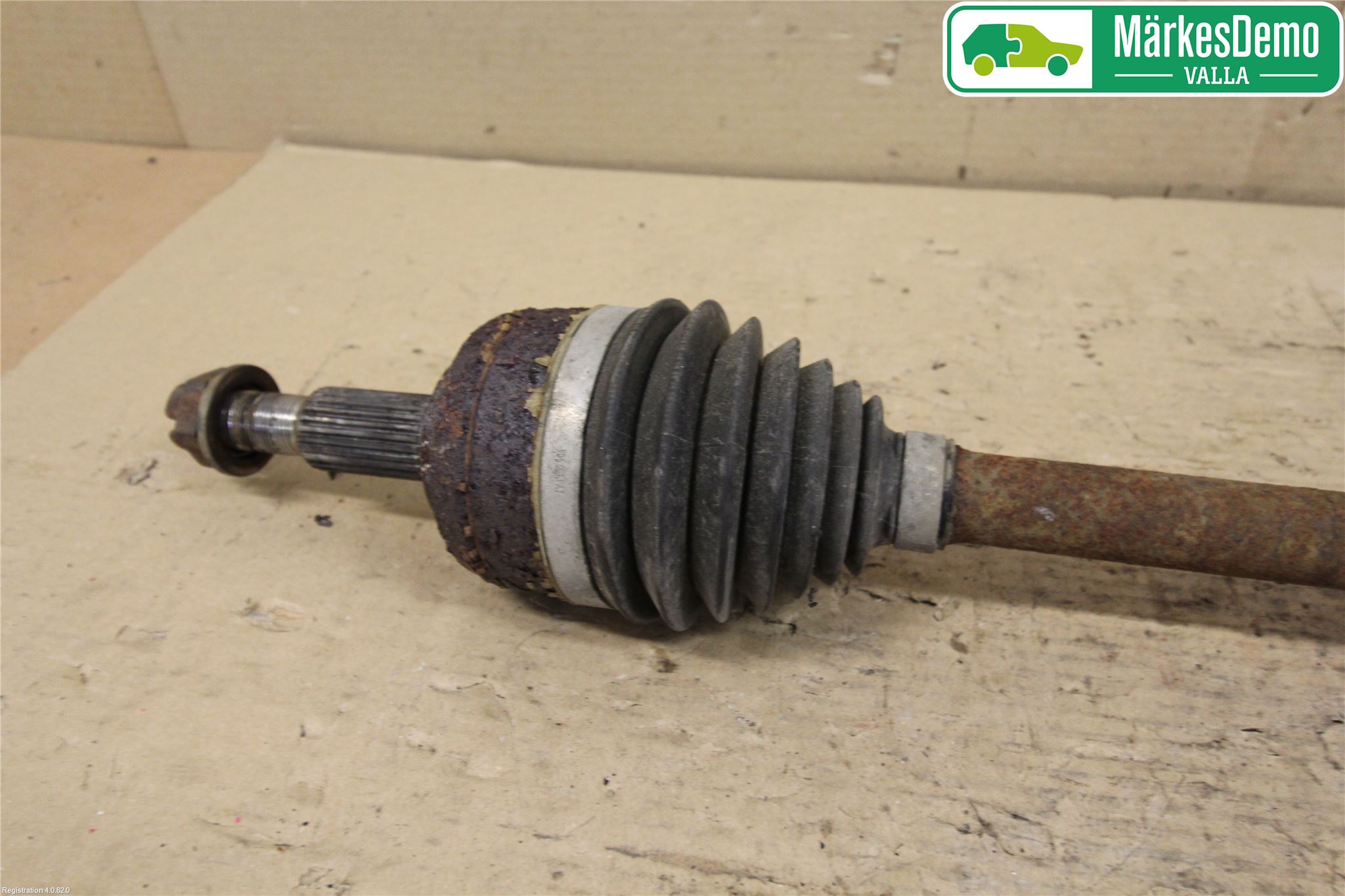 Renault MEGANE III 09-15 Drivaxel Fram Vänster