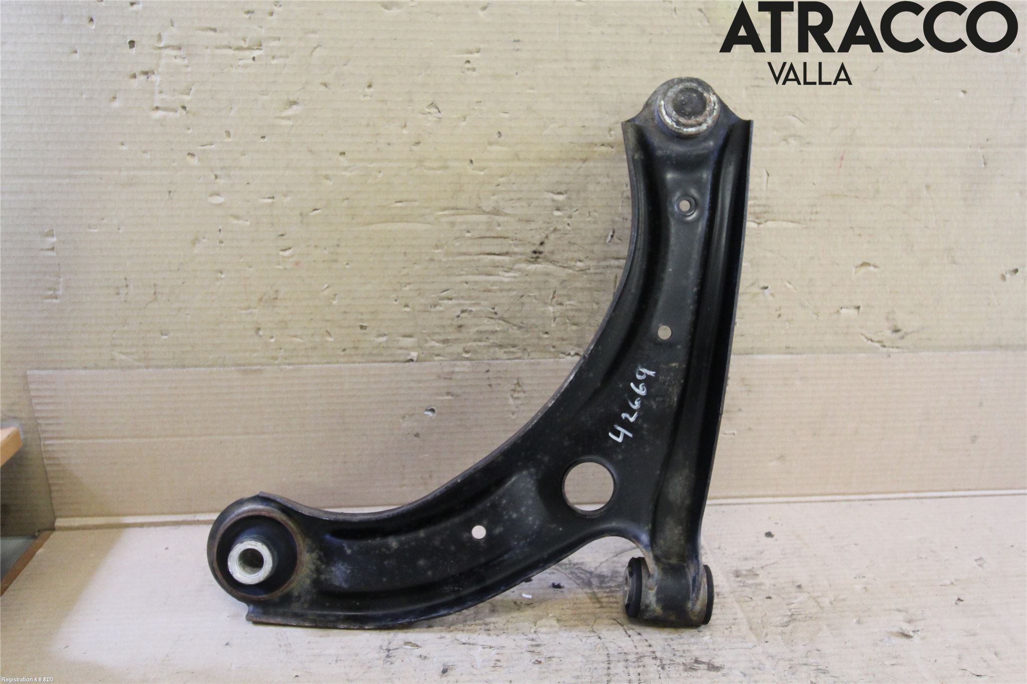 Suzuki SWIFT 17-24 Bärarm Fram Undre Hö