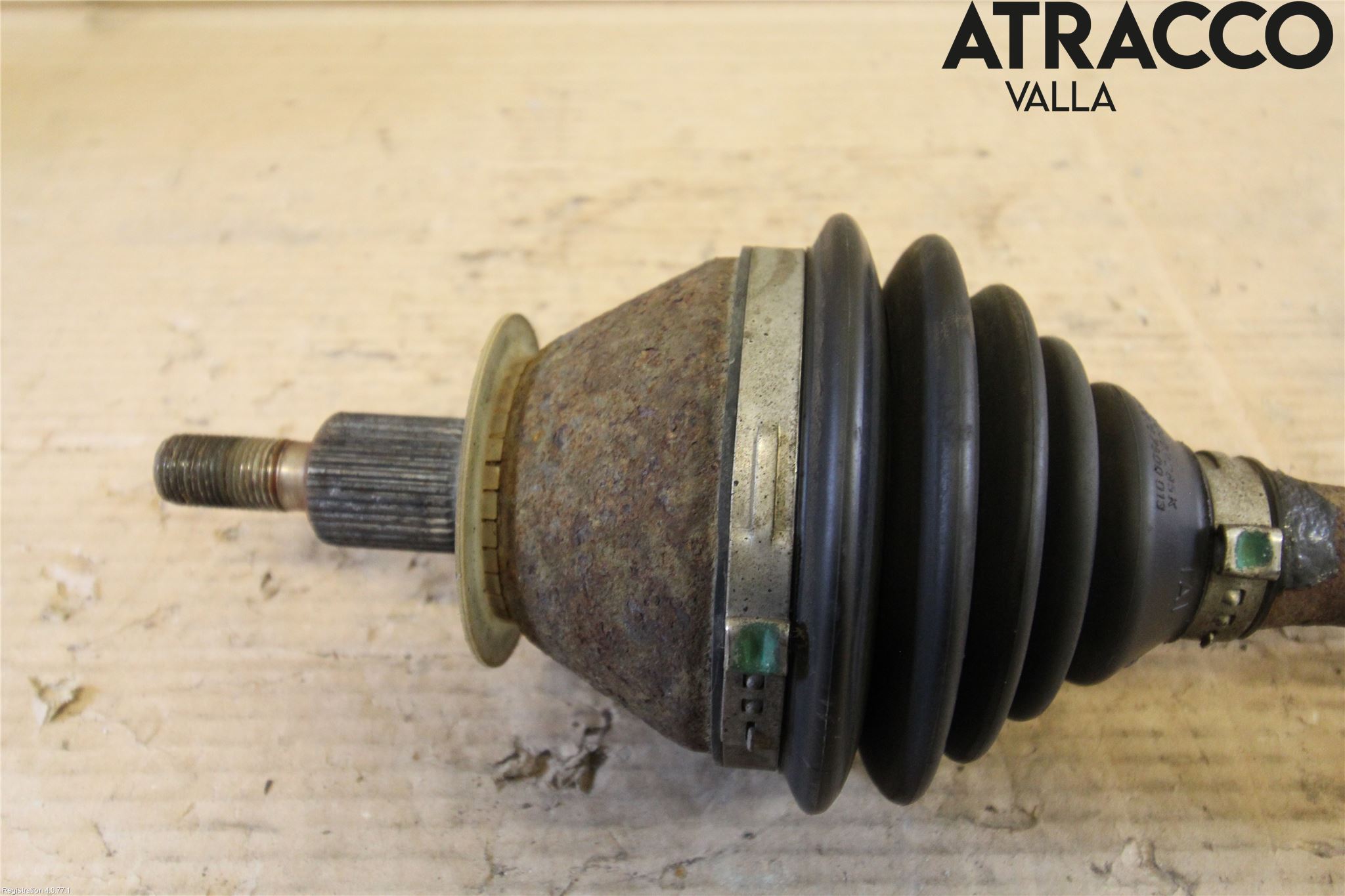 Volkswagen VW POLO 10-17 Drivaxel Fram Vänster