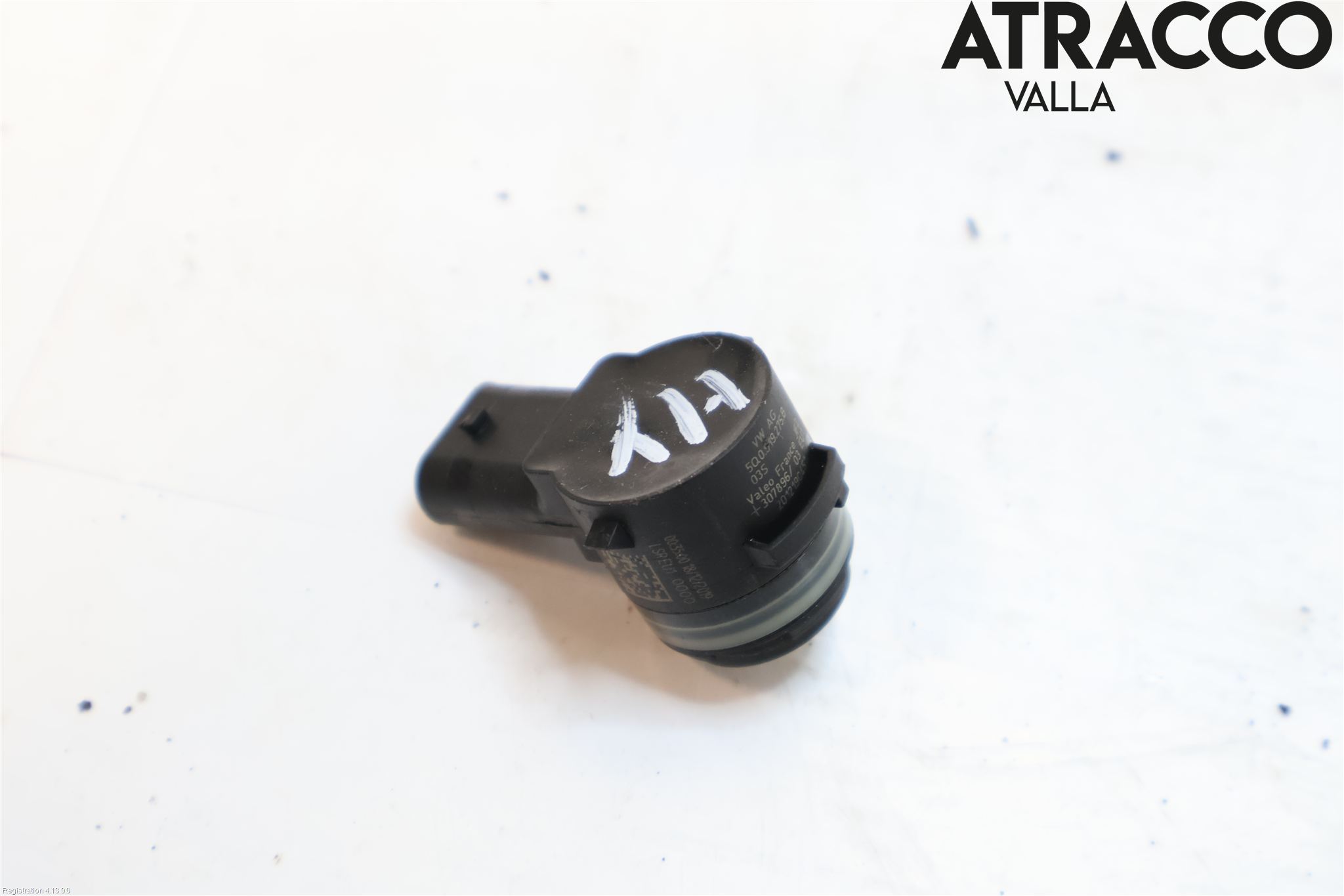 Skoda SUPERB 16-24 Parkeringshjälp Frontsensor