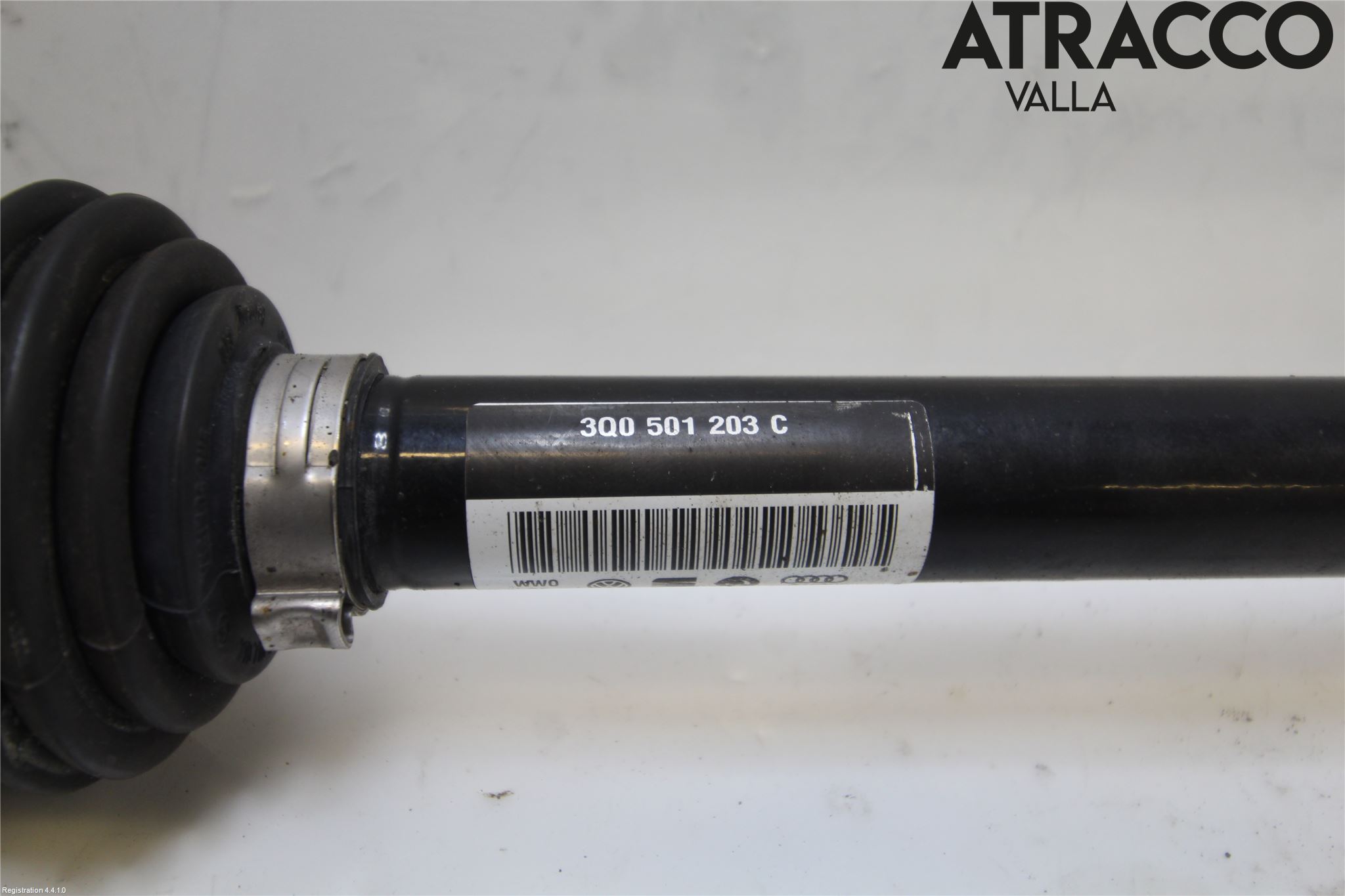 Volkswagen VW PASSAT 15-19 Drivaxel Bak Vänster