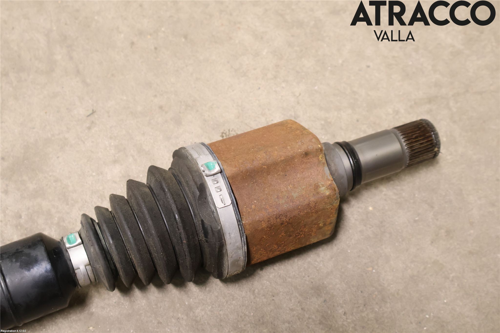 Volkswagen VW PASSAT 15-19 Drivaxel Fram Höger