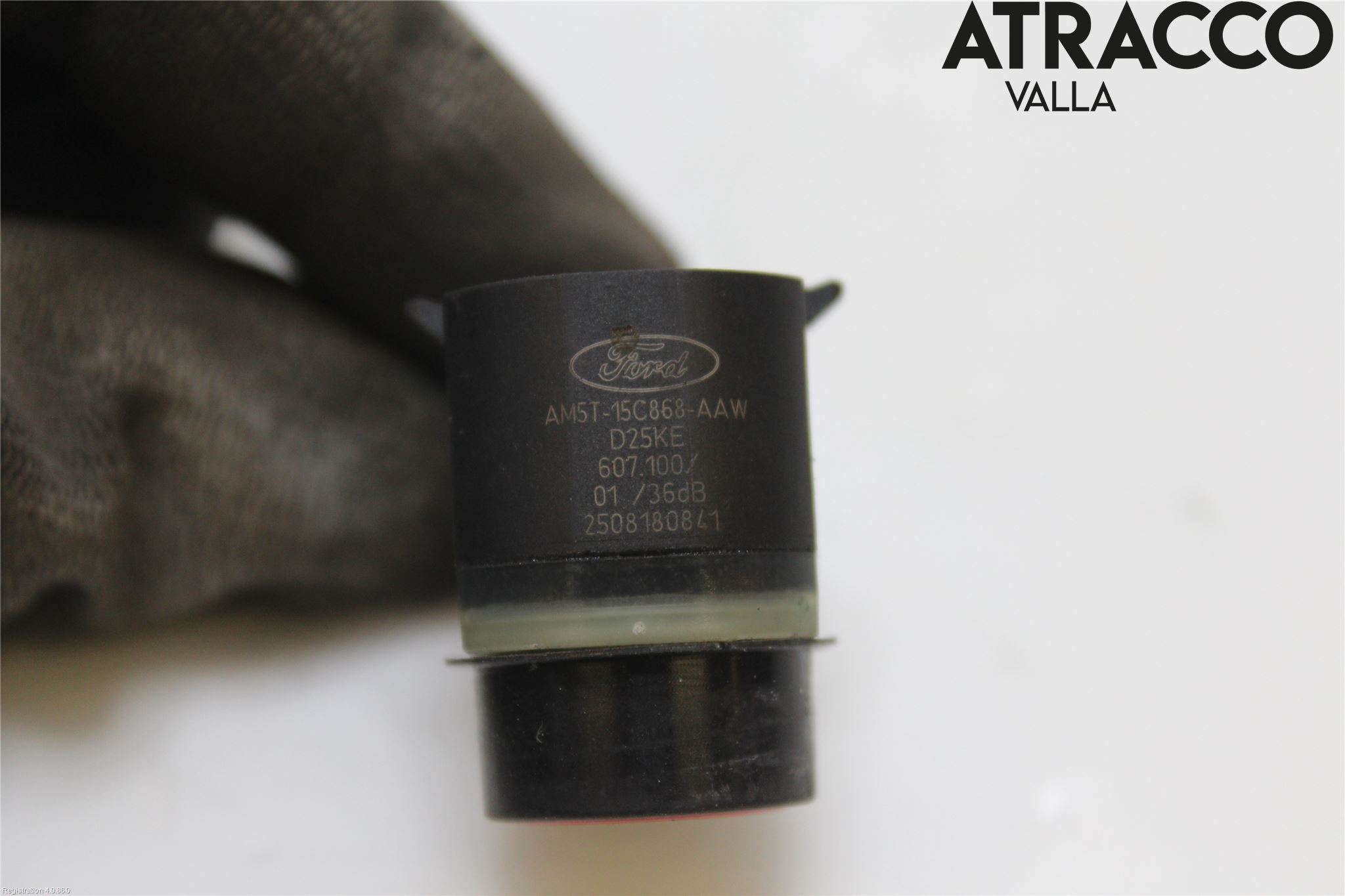 Ford KUGA 13-16 Parkeringshjälp Frontsensor