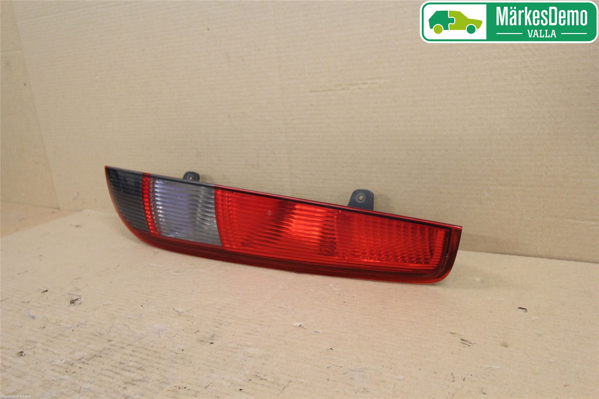 Ford FOCUS     04-07 Bakljus Höger