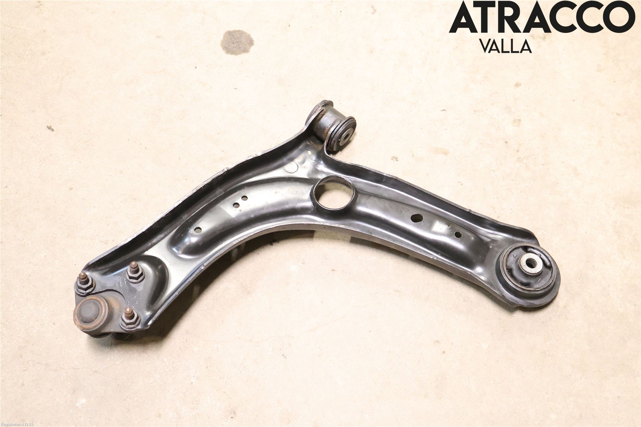 Volkswagen VW PASSAT 15-19 Bärarm Fram Undre Hö