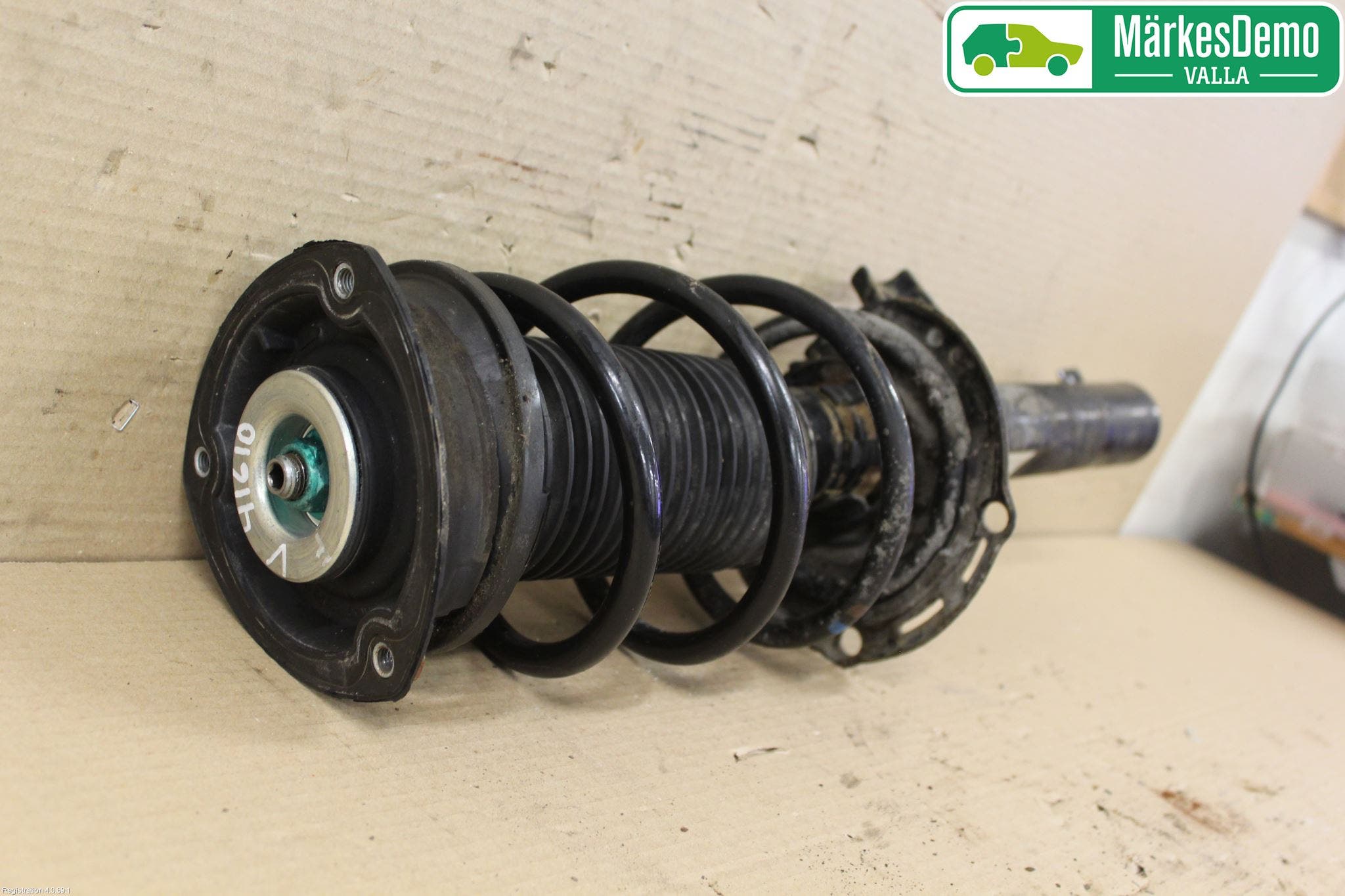 Volkswagen VW GOLF / E-GOLF VII 13-20 Fjäderben Fram Vänster