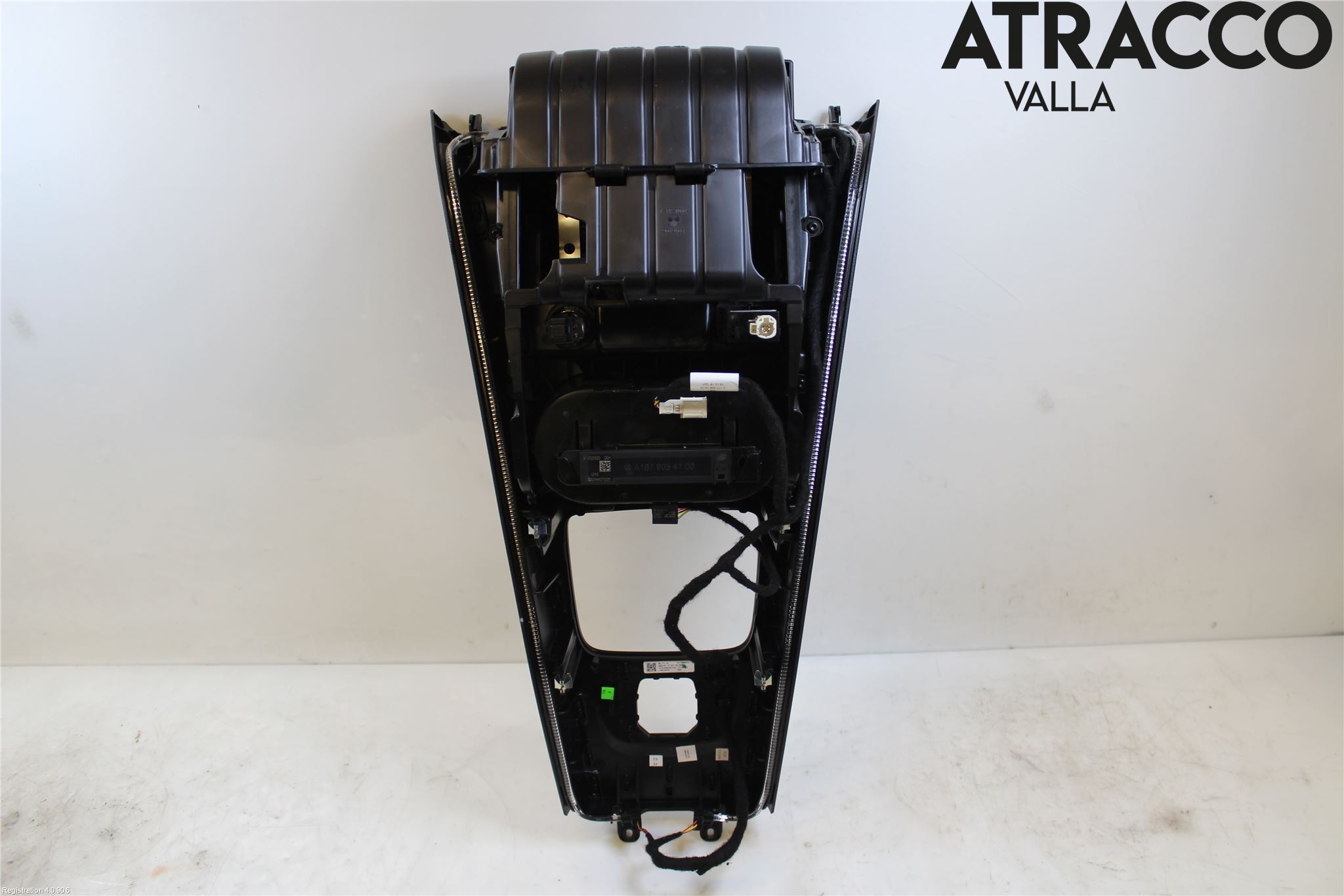 Mercedes-Benz MB CLA-KLASS (C118/X118) 19- Instrumentkonsoll Mitt